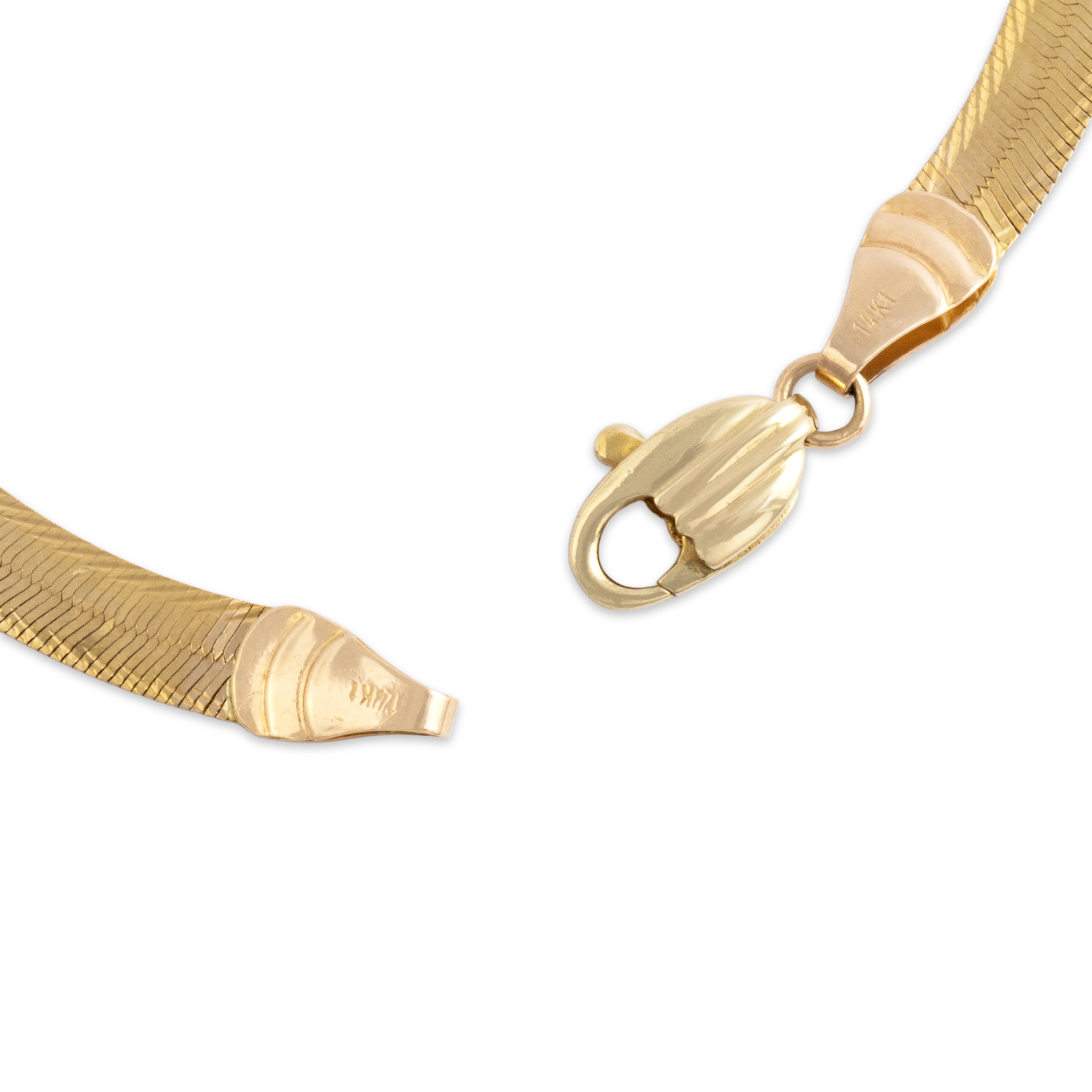 Vintage Italian 14k Yellow Gold Flashing Textured Fish-Tail Flat Link Bracelet - clasp view