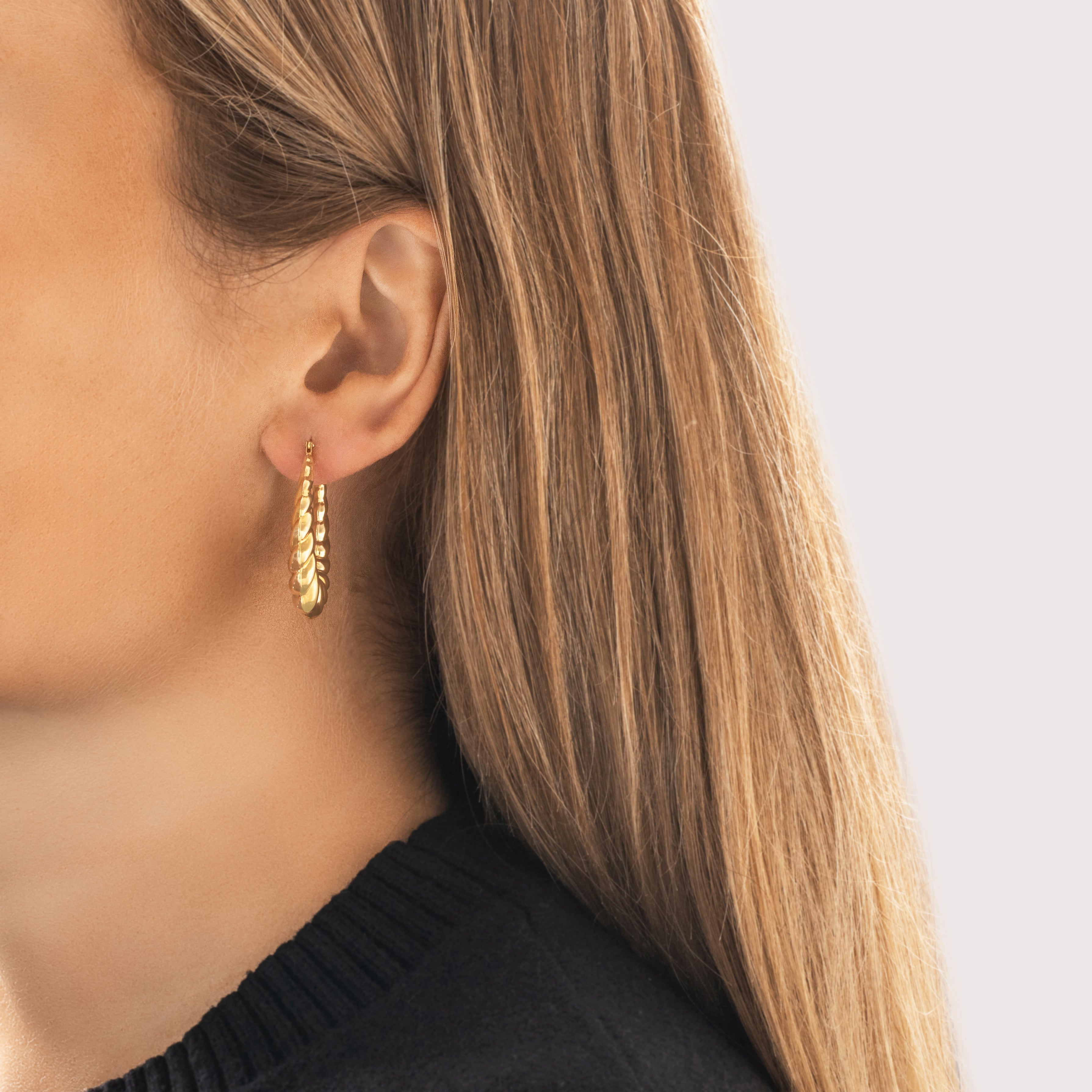 Vintage Italian 14k Yellow Gold Chunky Ribbed Rope Hoop Earrings - On model view