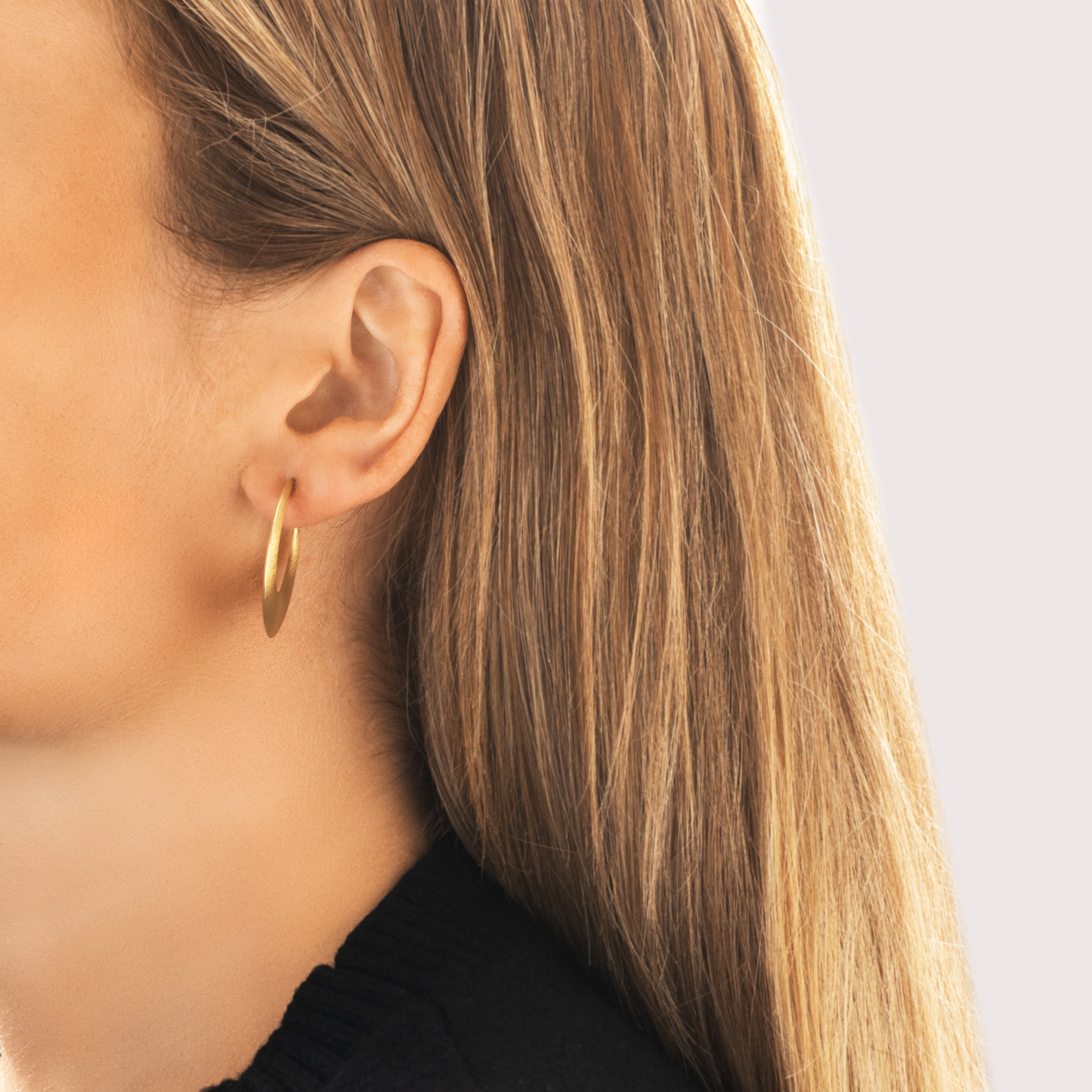 Vintage 14k Yellow Gold Gleaming Brushed Hoop Earrings