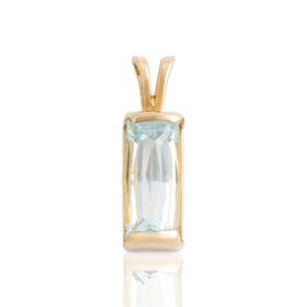 Vintage 14k Yellow Gold 4.71ct Aquamarine Flashing Elongated Modern Cut Pendant