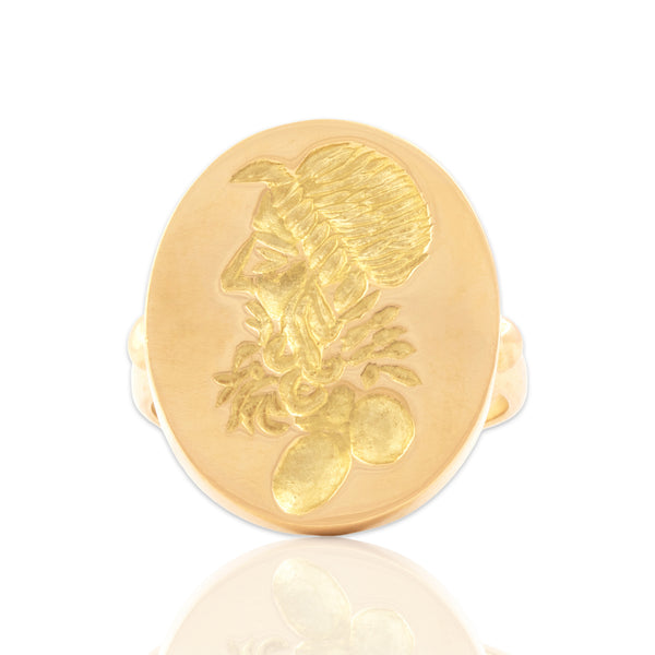 Vintage Heavy 18k Yellow Gold Classical-Style Man In Profile Ring - Close-up view