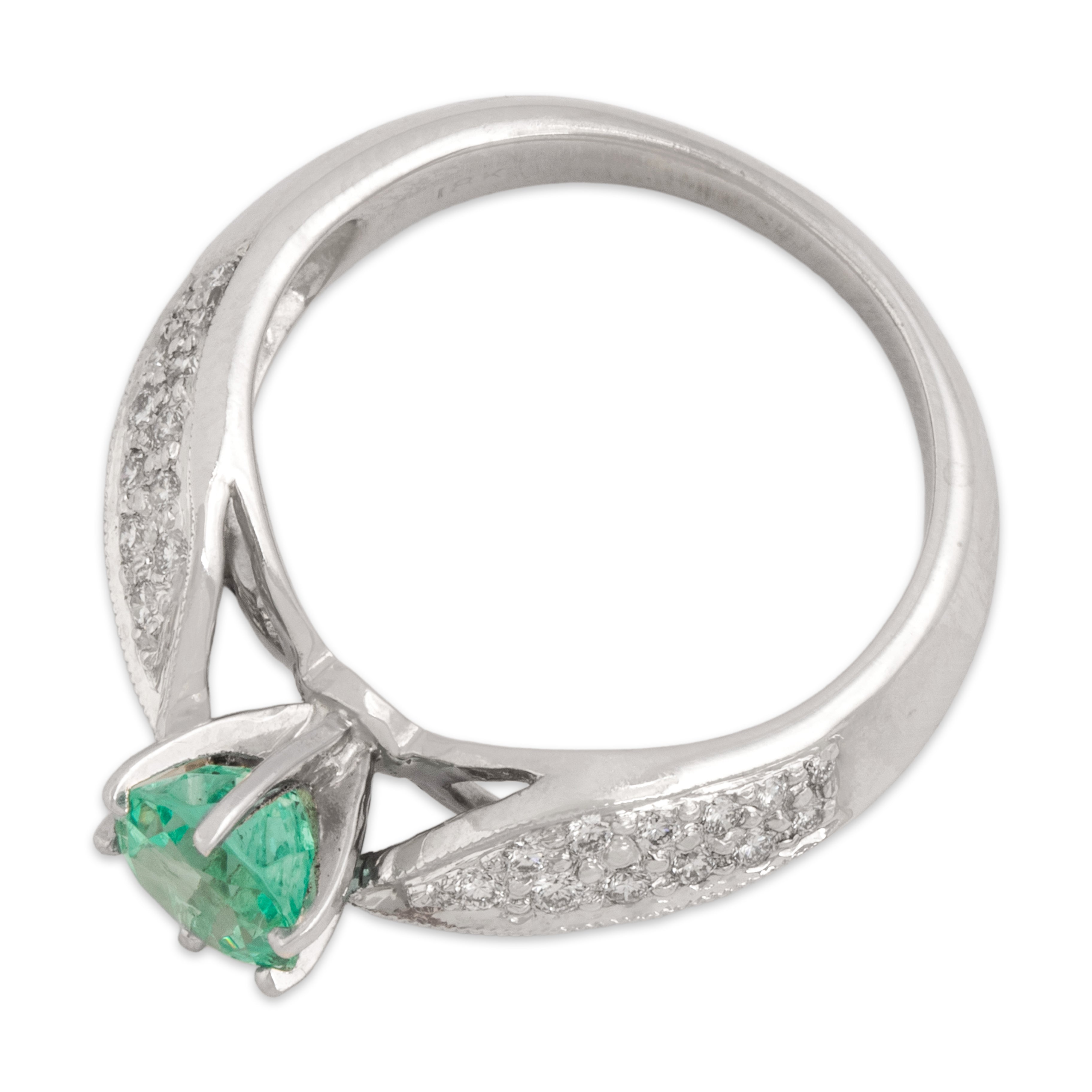 Vintage 18k White Gold 1.1ct Green Beryl Diamond Dazzling Pavã© Shoulder Ring - Overall view