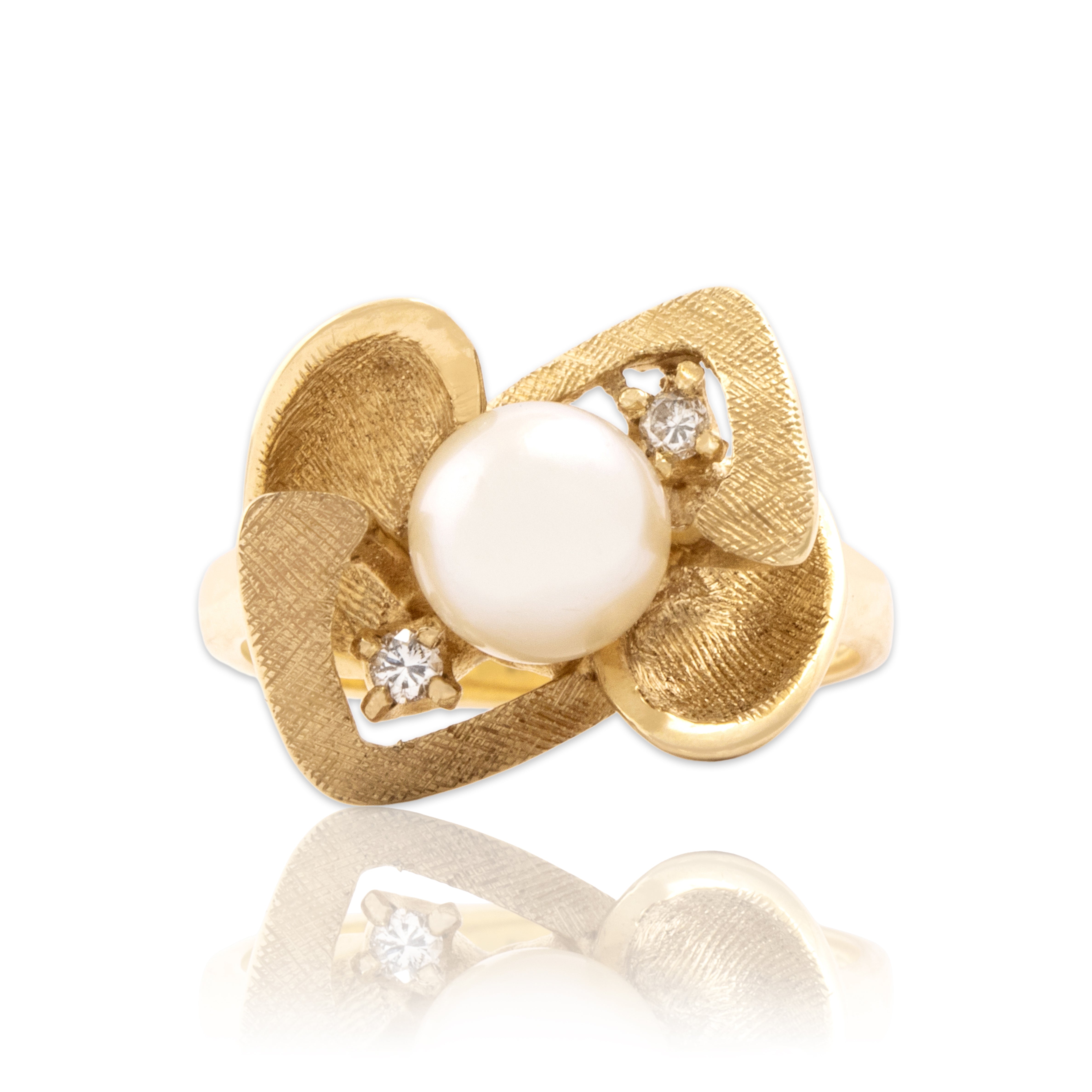 Vintage 10k Yellow Gold Diamond Pearl Textured Lustrous Nest Ring - Close-up view