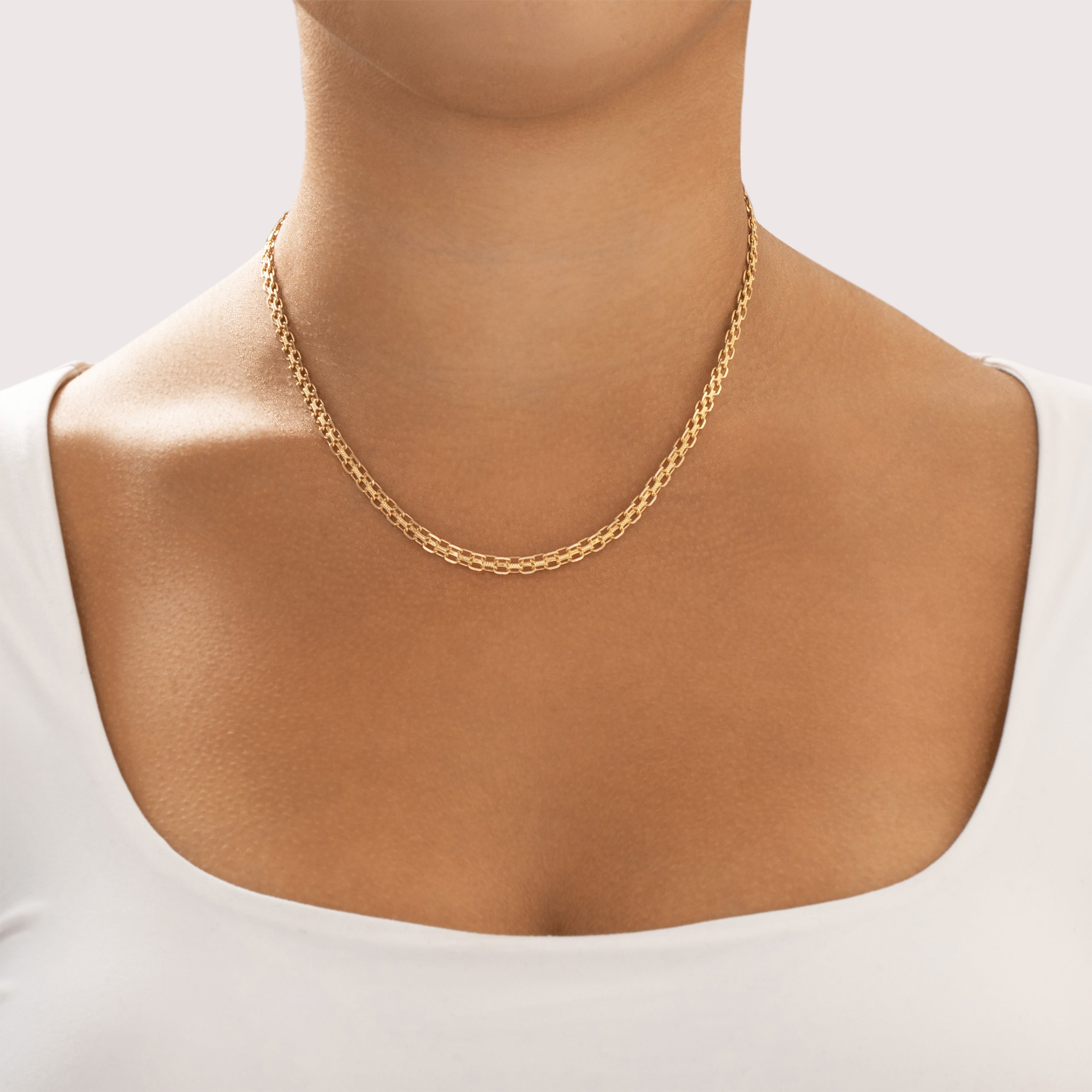 Vintage Italian 14k Yellow Gold Interlocking Rectangle Link Necklace - On model view