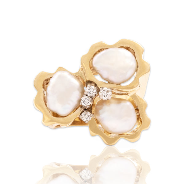 Vintage Heavy 14k Yellow Gold Baroque Pearl Diamond Oversized Brutalist Stepping Stone Ring - Close-up view