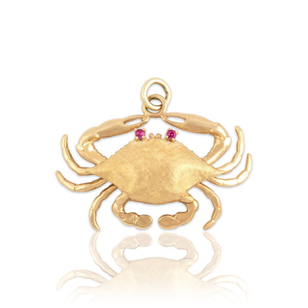 Vintage 14k Yellow Gold Synthetic Ruby Textured Nautical Grasping Crab Pendant