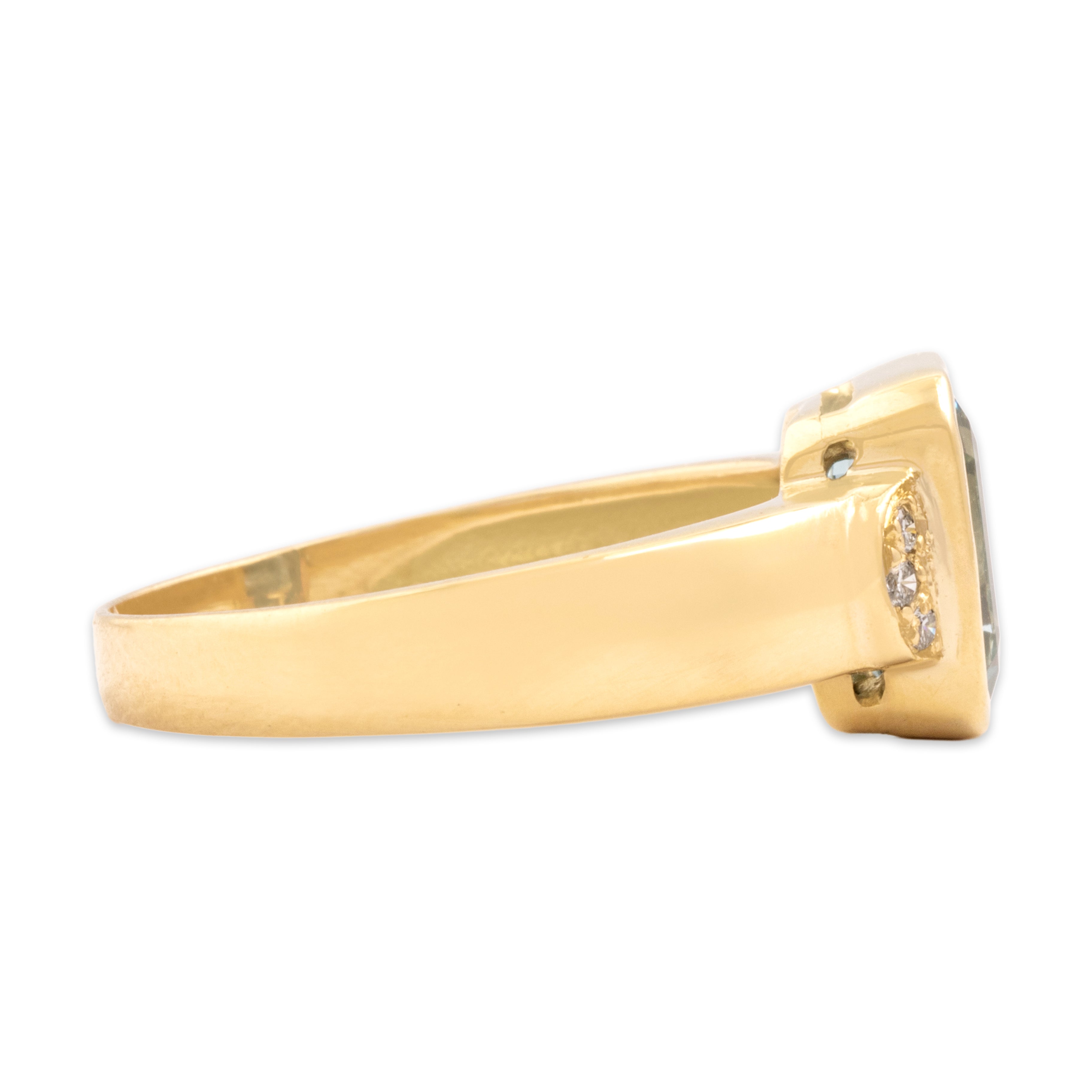 Vintage 18k Yellow Gold 1.86ct Aquamarine Diamond Chic Accented Bezel Ring - Side view