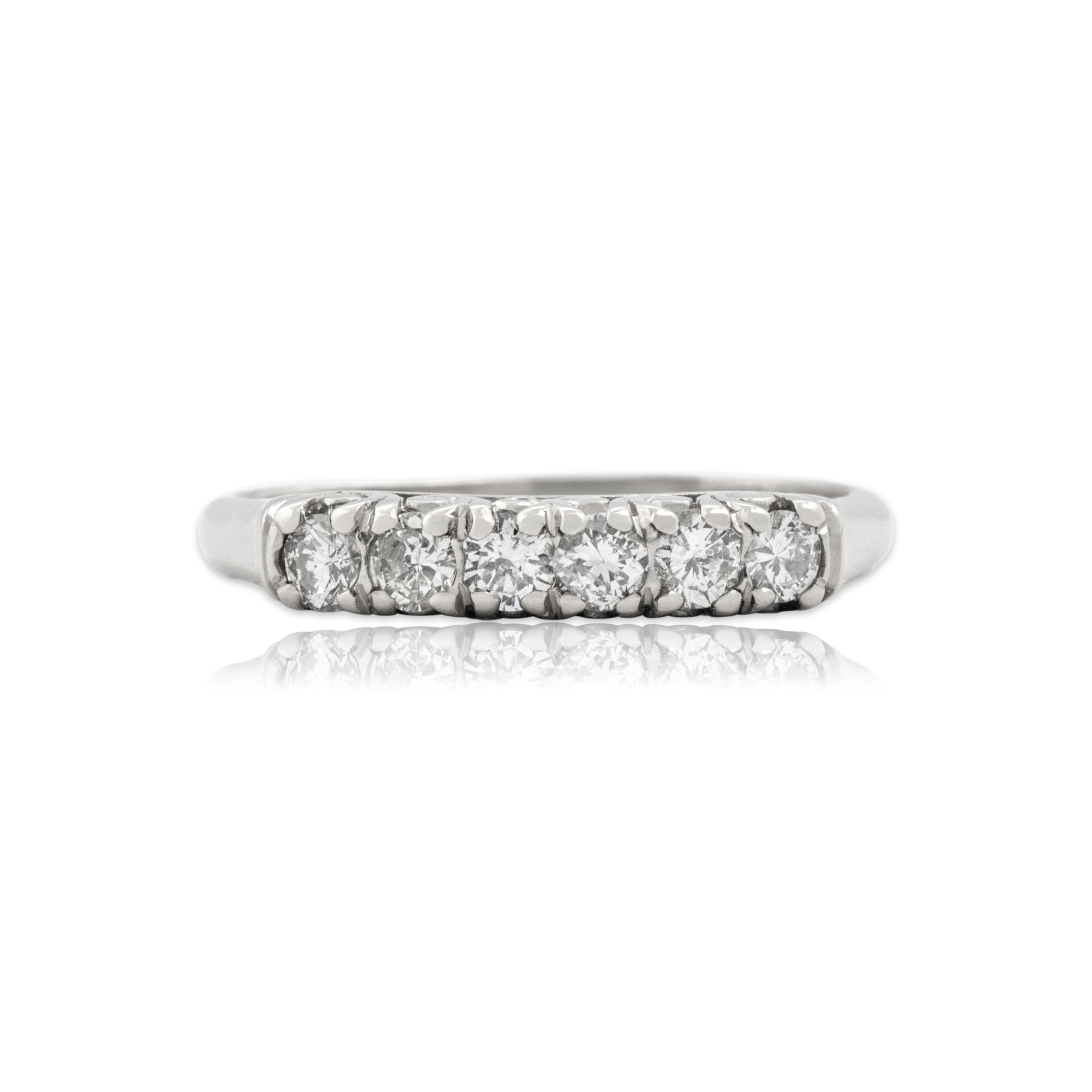 Vintage 14k White Gold Diamond Classic Line Scroll Detail Band Ring - Close-up view