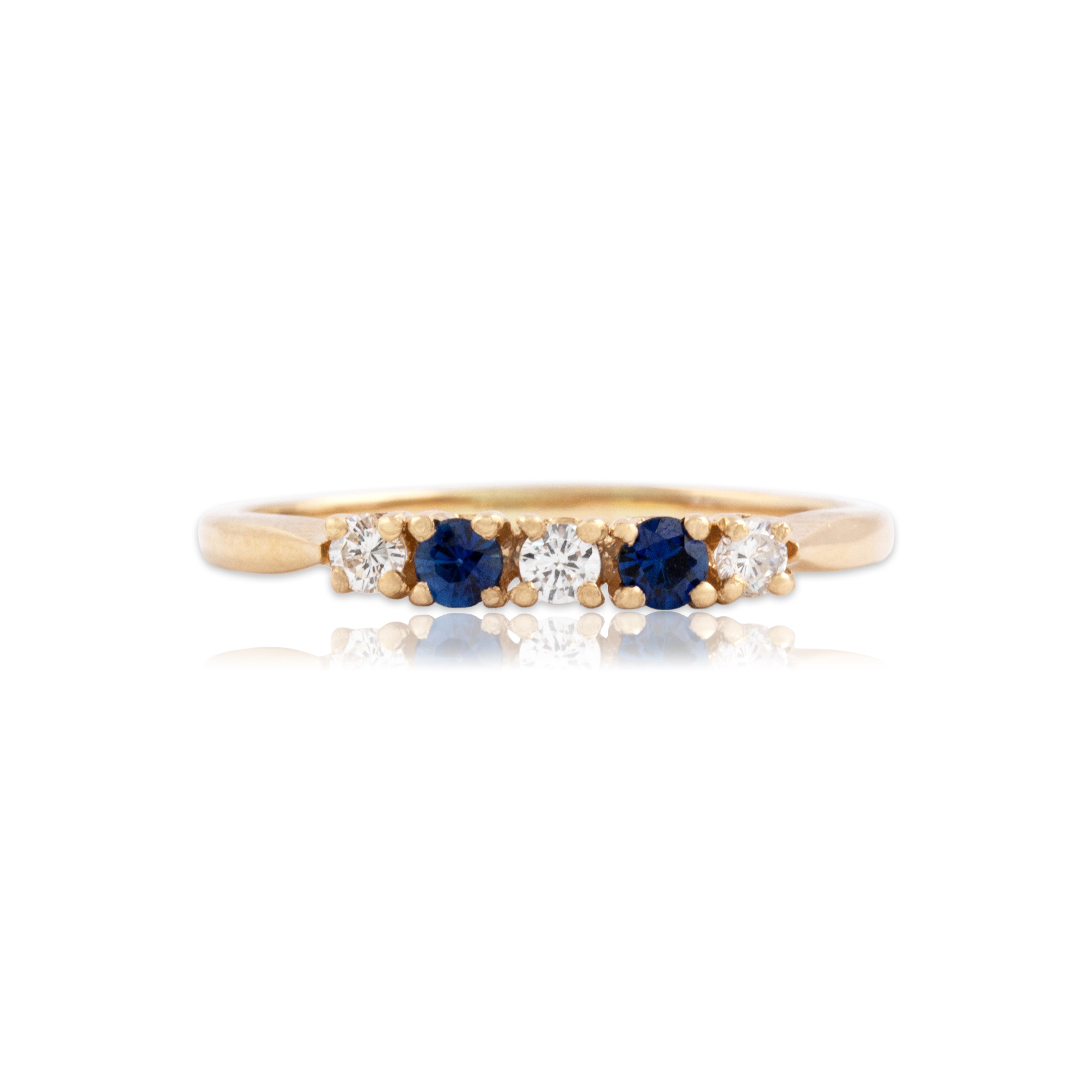 Vintage 14k Yellow Gold Blue Sapphire Diamond Flashing Sparkling Alternating Band Ring - Close-up view