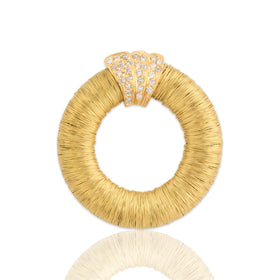 Vintage 18k Yellow Gold Diamond Shimmering Pavé Accent Wire Wreath Slide Pendant