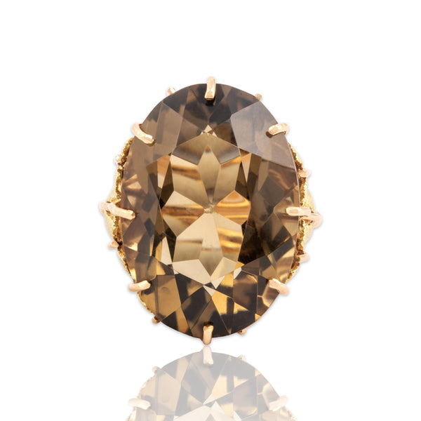 Vintage 18k Rose & Yellow Gold 21.62ct Smoky Quartz Bold Textured-Setting Oval Cocktail Ring - Close-up view