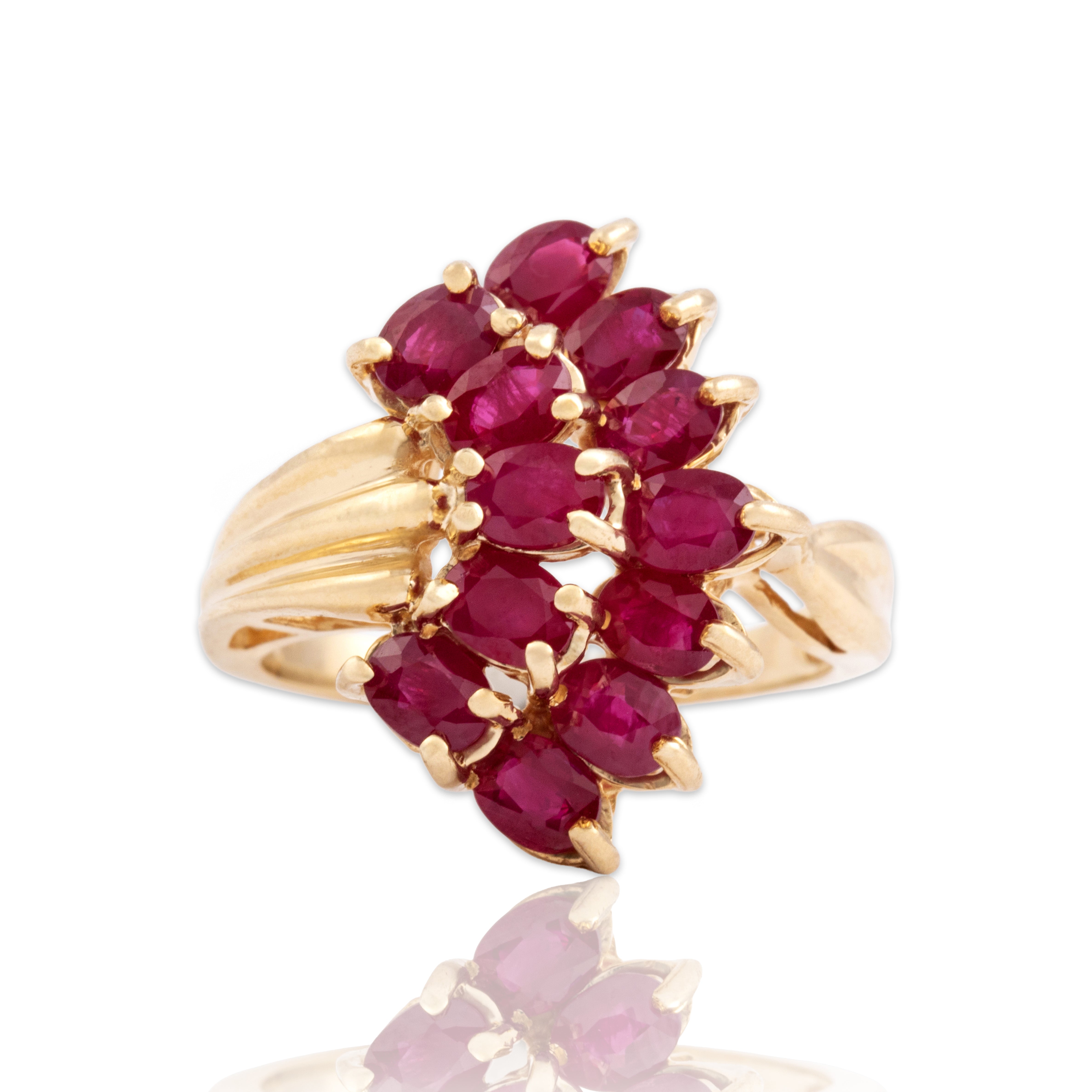 Vintage 10k Yellow Gold 2.66cttw Ruby Vibrant Fanning Statement Ring - Close-up view