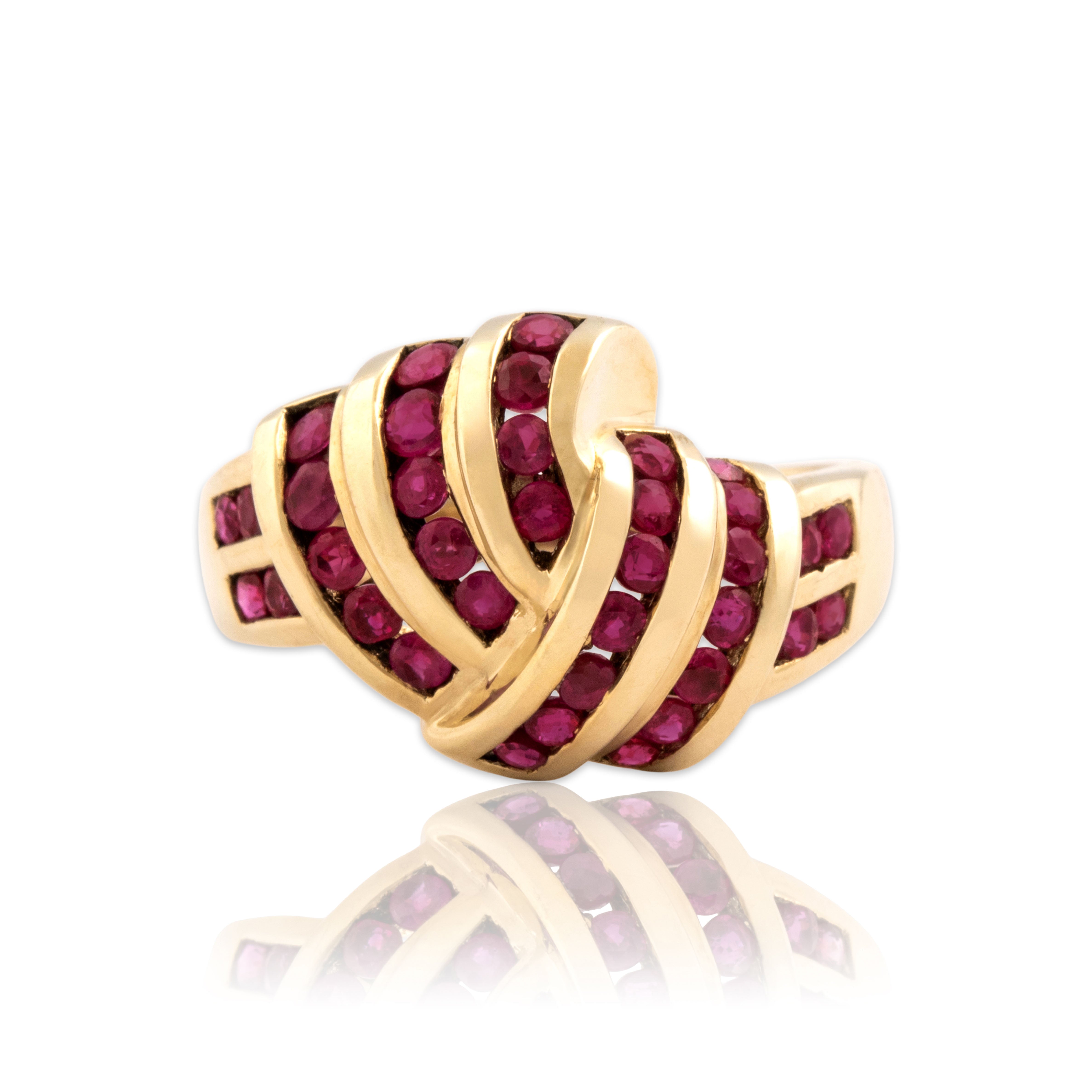 Estate 10k Yellow Gold .57cttw Ruby Striped Channel-Set Knot Ring 7.00