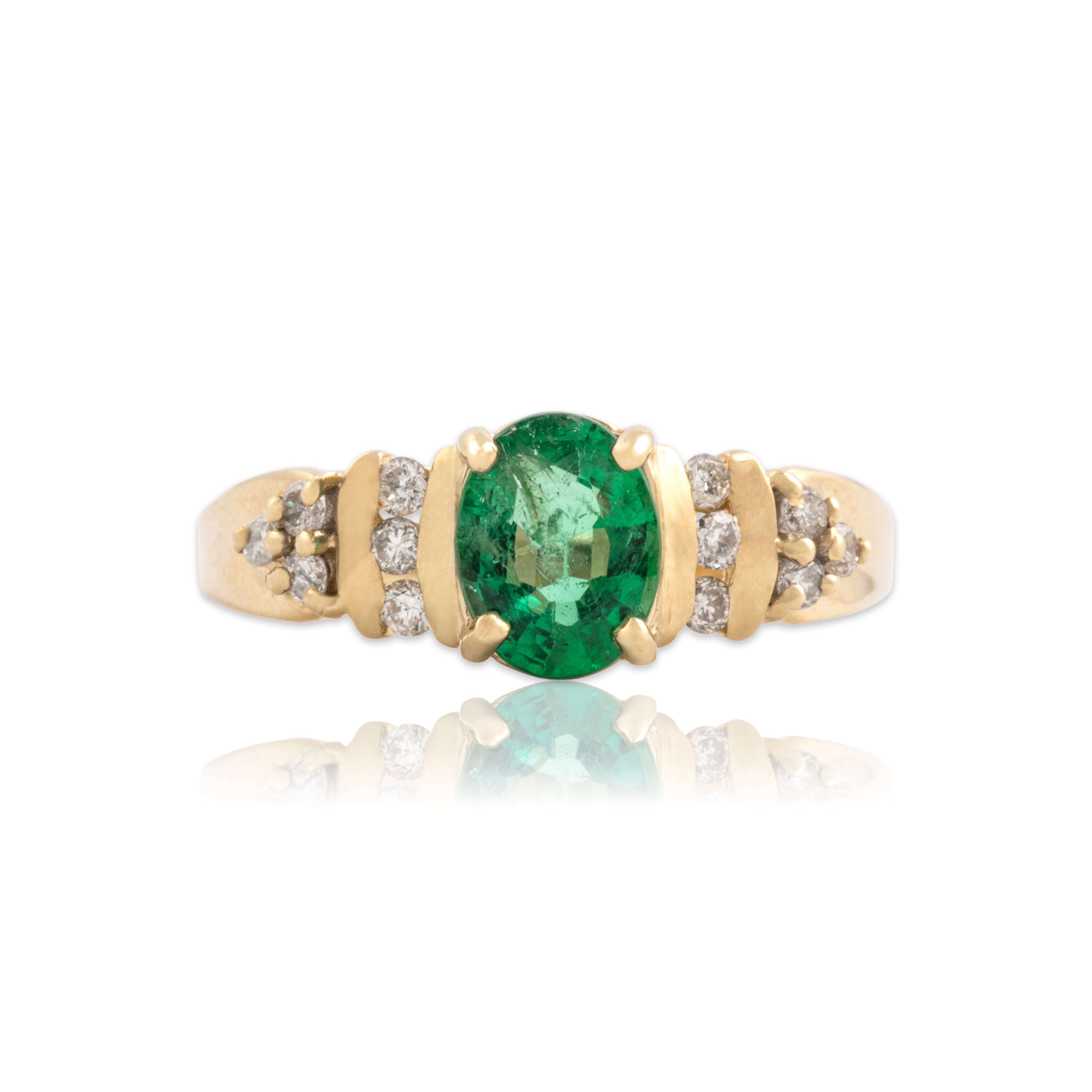 Vintage 14k Yellow Gold .89ct Emerald Diamond Vivid Channel Shoulder Ring 8.00