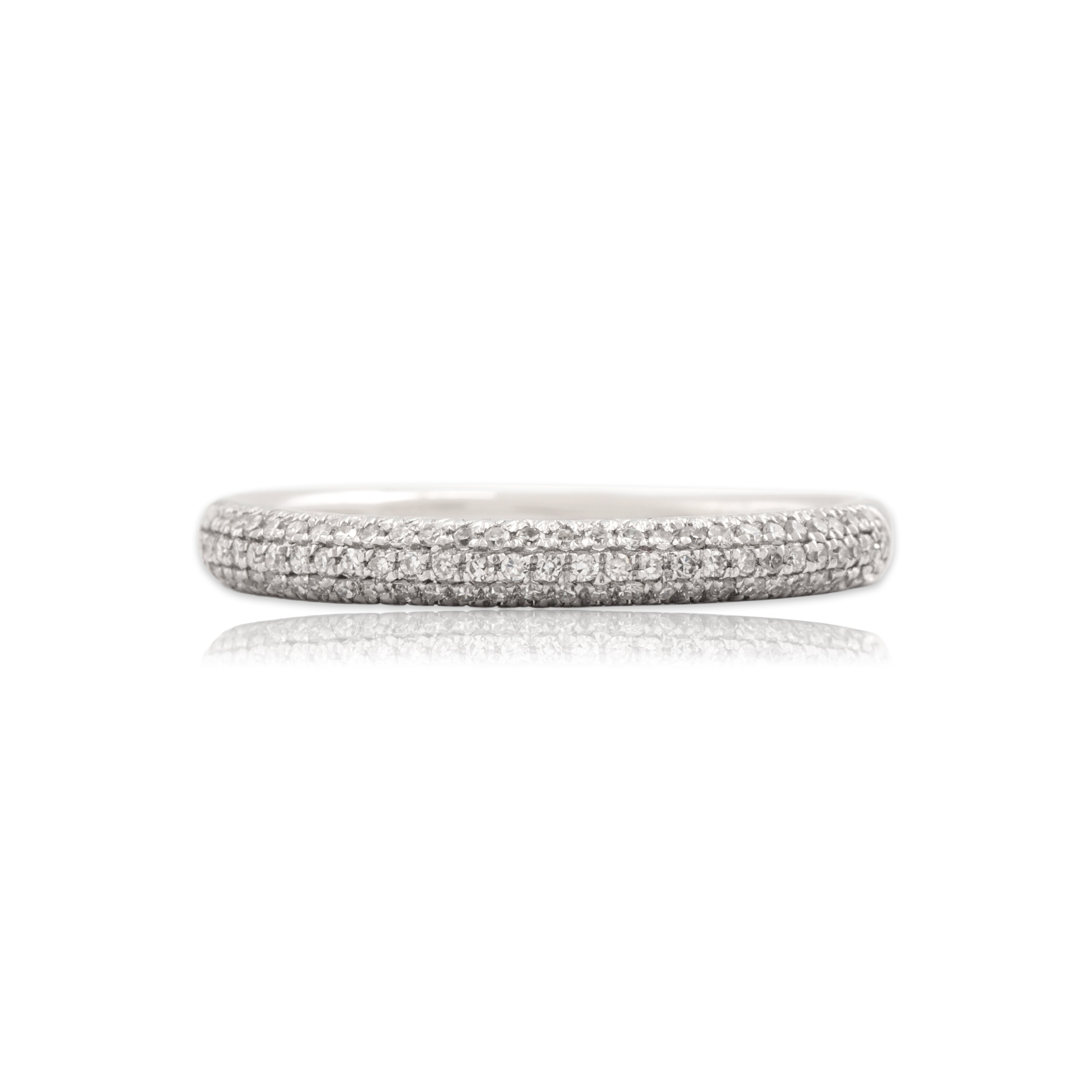 Vintage 14k White Gold Diamond Glittering Pavã© Band Ring - Close-up view