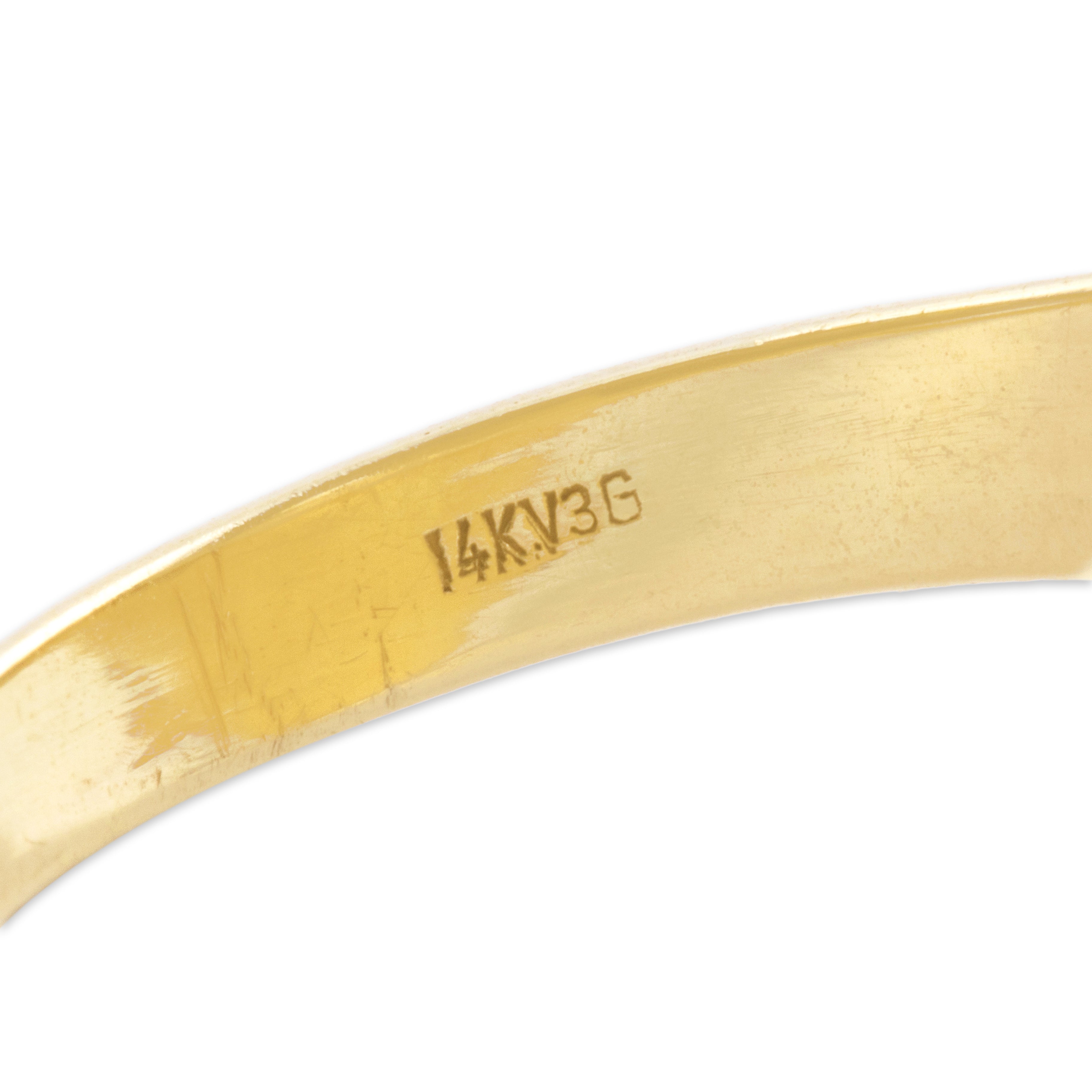 Vintage 14k Yellow Gold Onyx Classic Gleaming Signet Ring 7.50