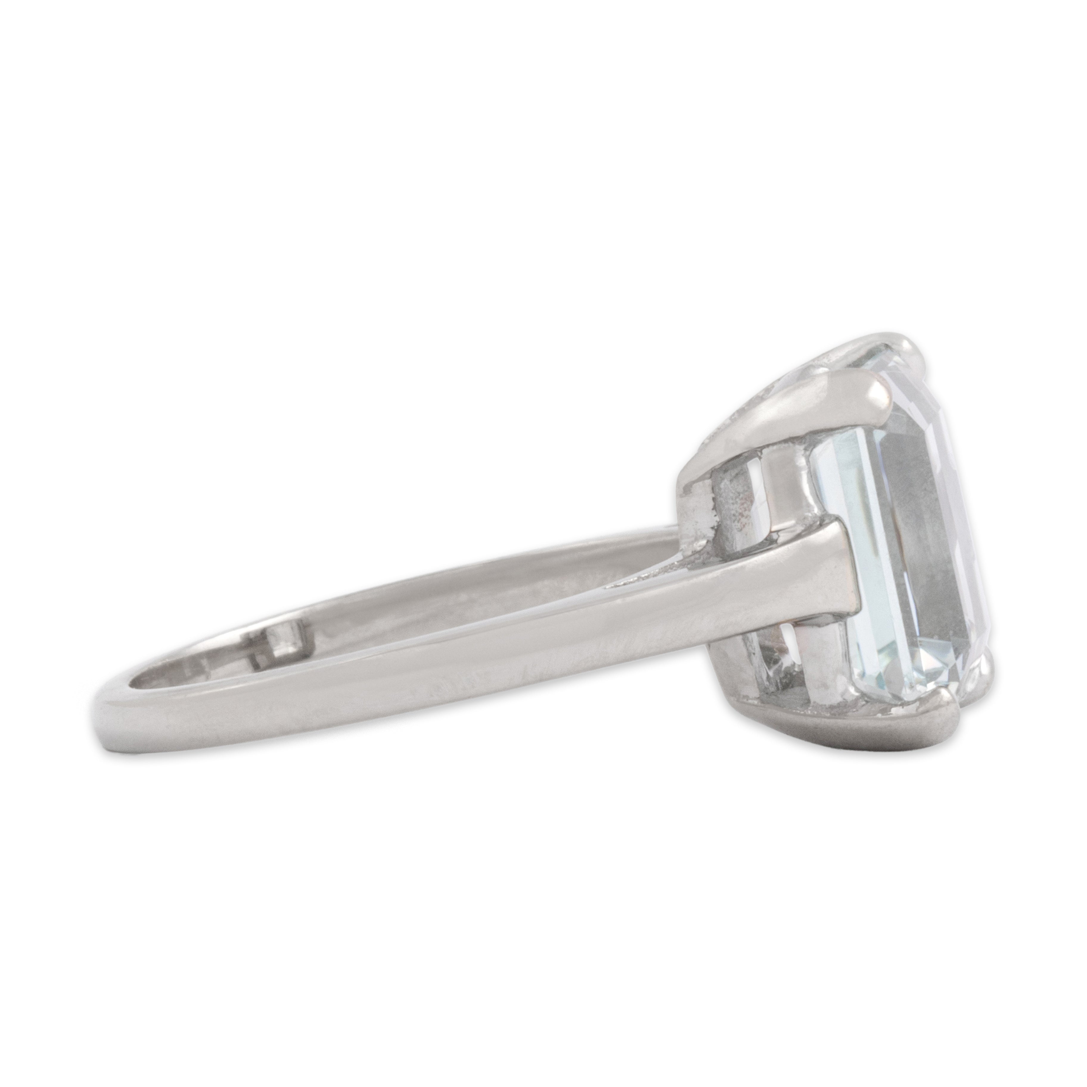 Vintage 14k White Gold 3.33ct Aquamarine Chic Emerald-Cut Solitaire Ring - Side view
