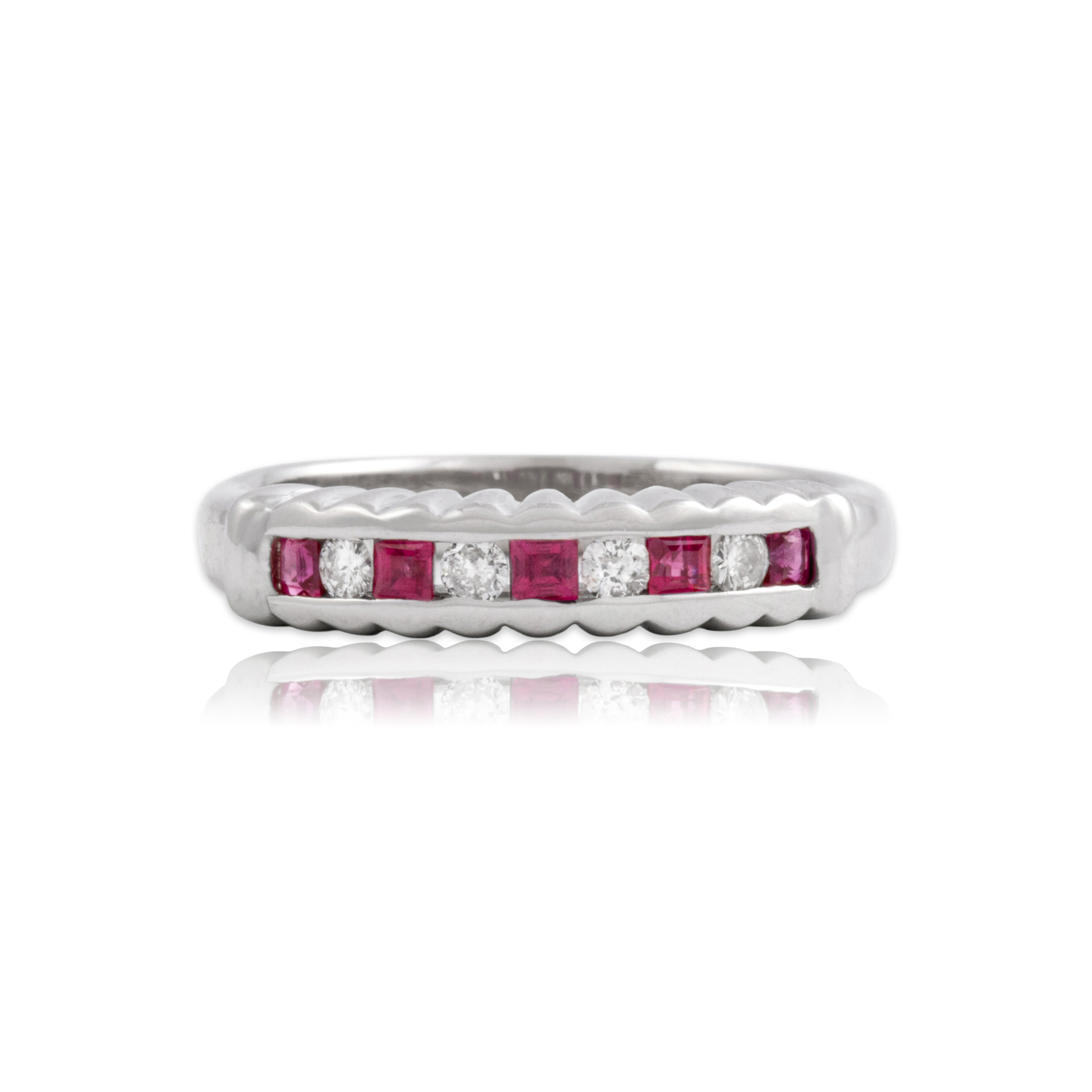 Vintage 14k White Gold Ruby Diamond Scallop Detail Channel Band Ring 6.00