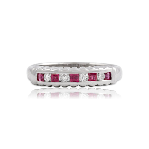 Vintage 14k White Gold Ruby Diamond Scallop Detail Channel Band Ring 6.00