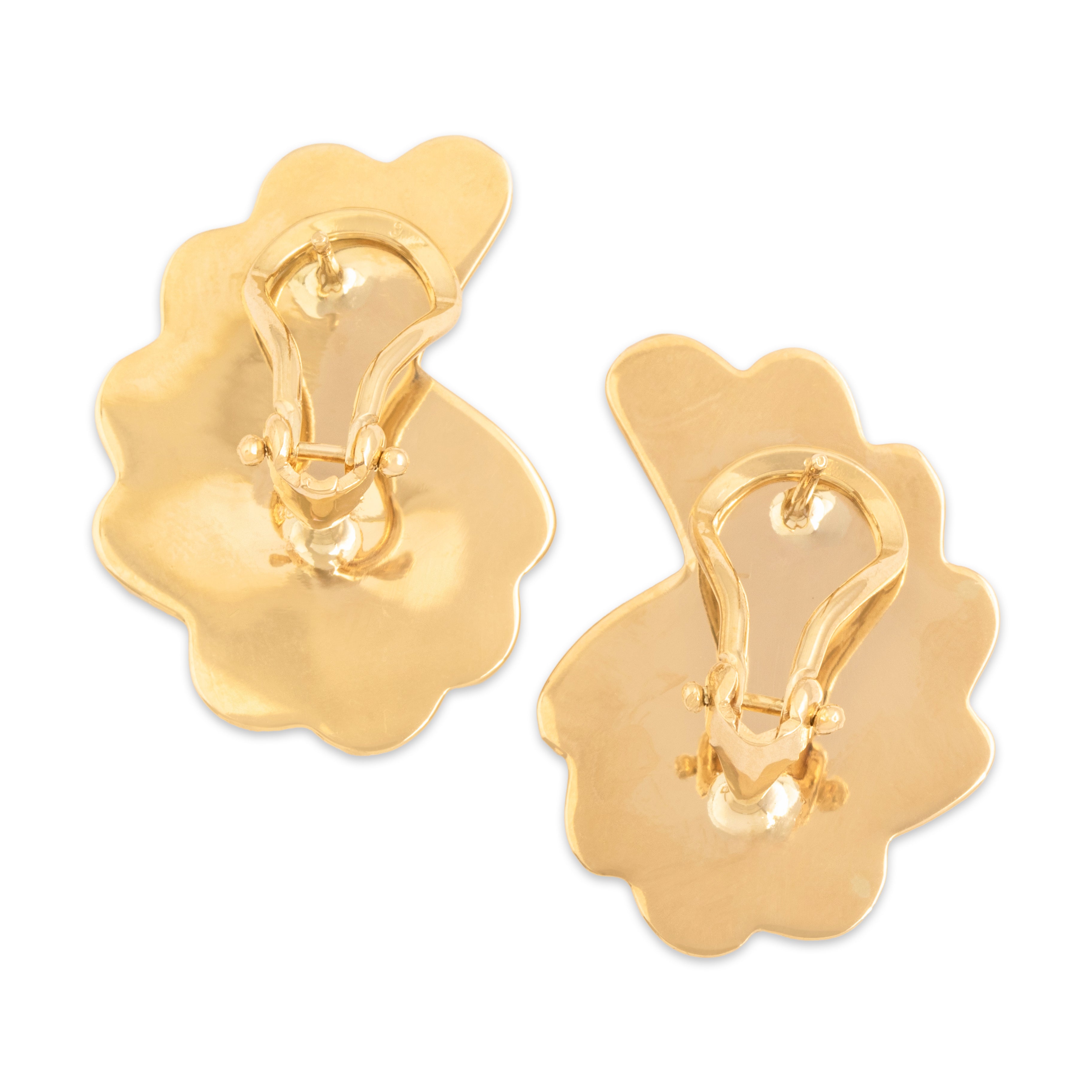 Vintage 14k Yellow Gold Chunky Scalloped Fan Omega Back Earrings - Back view