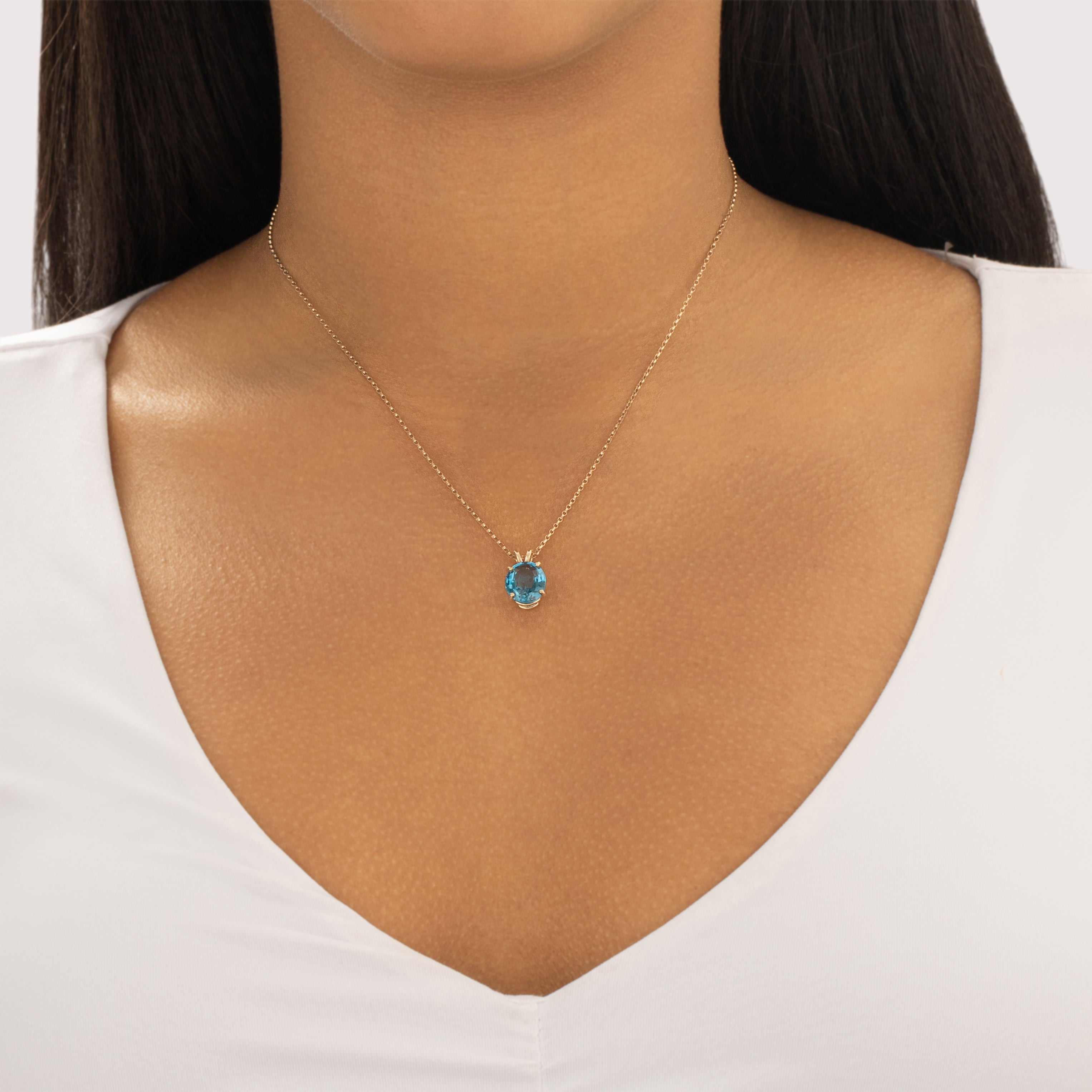 Vintage 14k Yellow Gold 4.3ct Swiss Blue Topaz Dazzling Oval Solitaire Pendant - On model view