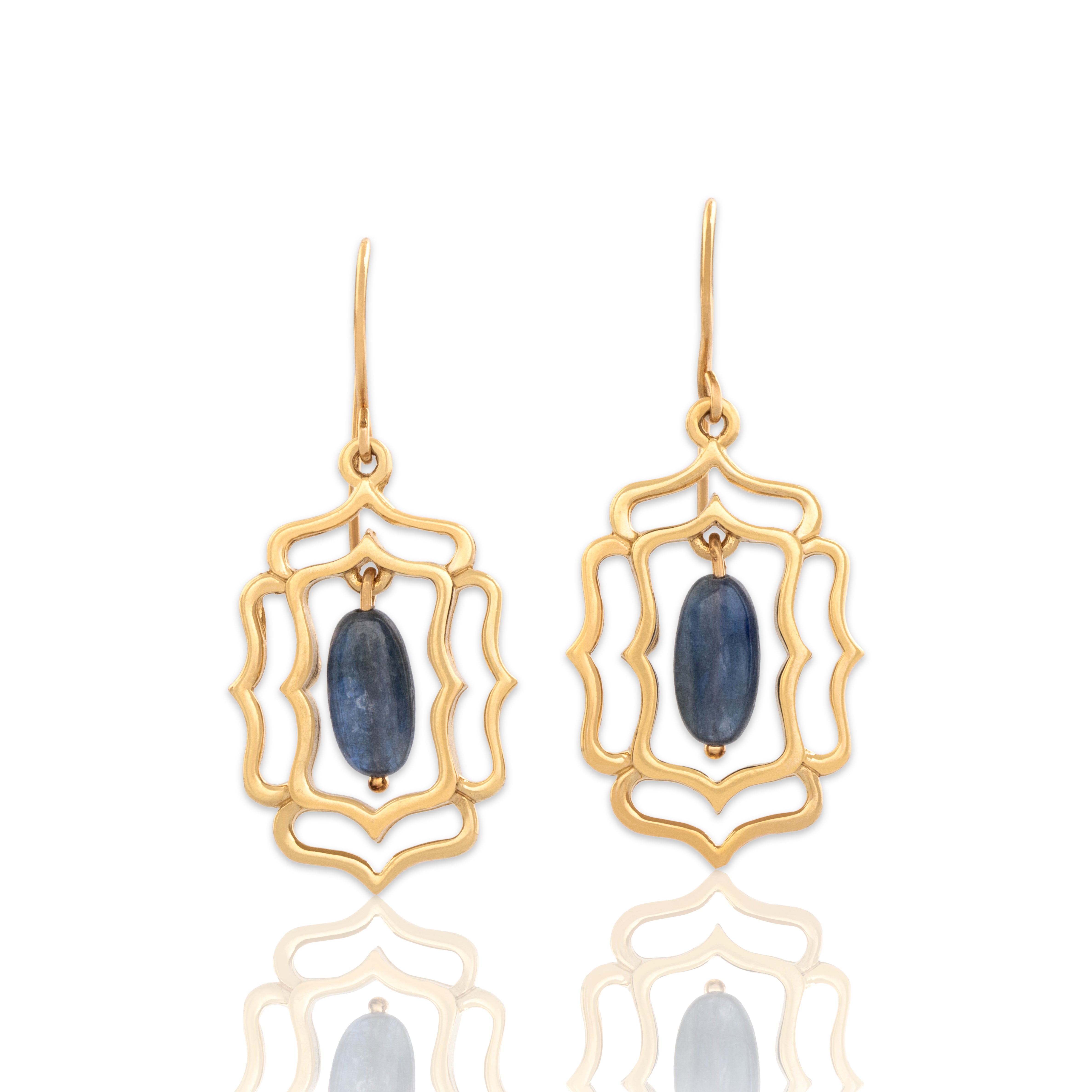 Vintage 14k Yellow Gold 3.55cttw Kyanite Delicate Scalloped Filigree Frame Dangle Earrings - Close-up view