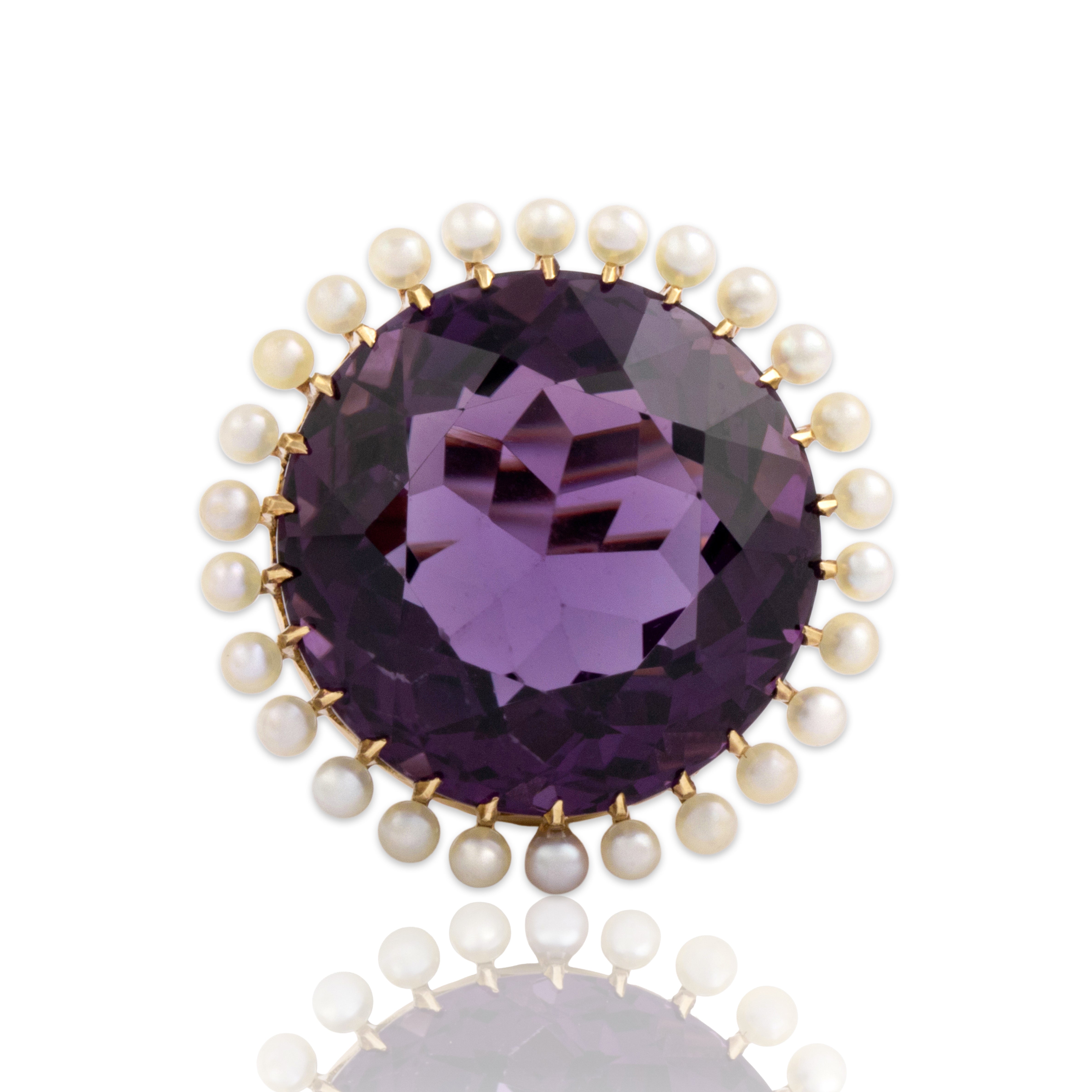 Vintage 14k Yellow Gold 20.95ct Amethyst Pearl Oversized Round Halo Cocktail Ring - Close-up view