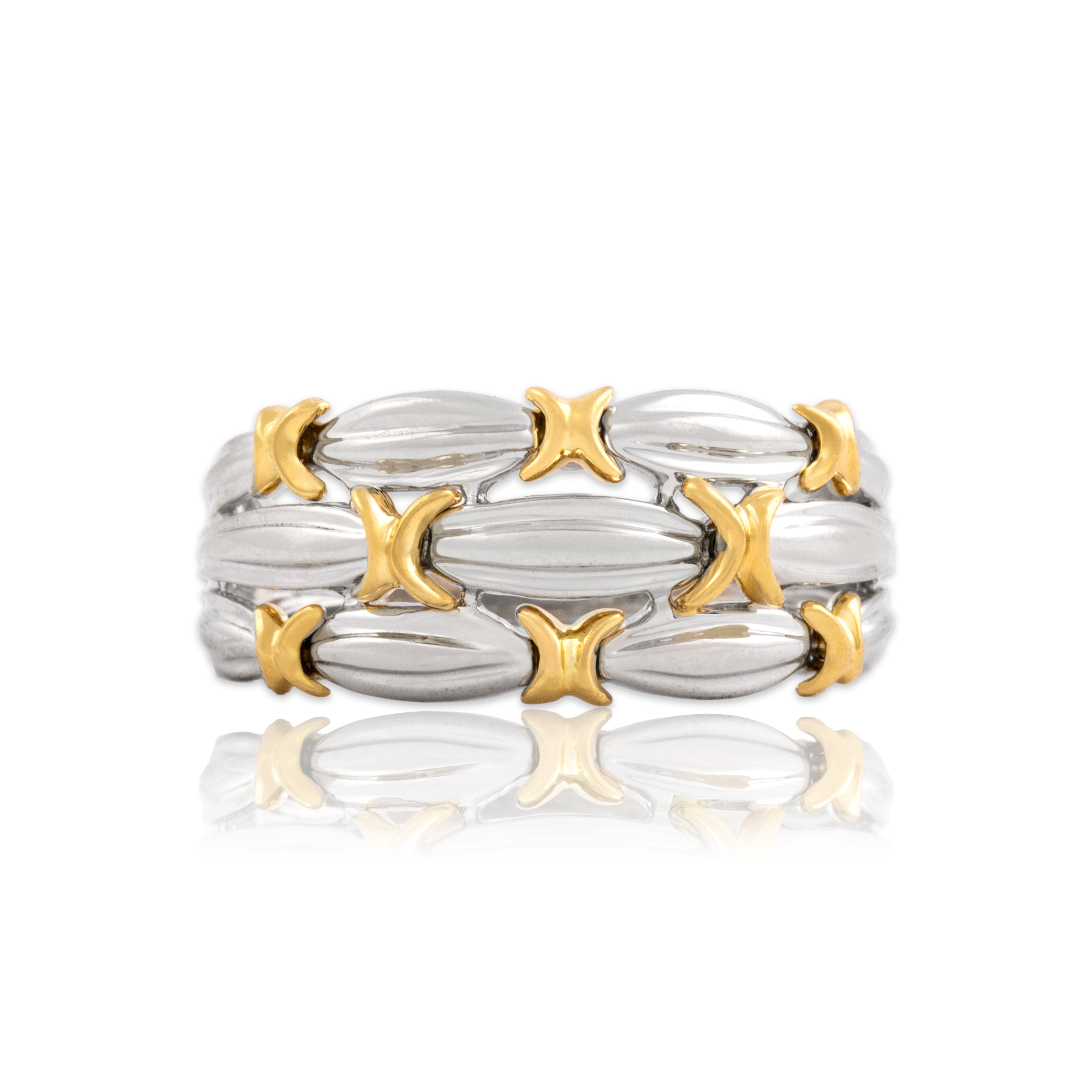 Vintage 18k White & Yellow Gold Two Tone X Crossover Ring - Close-up view