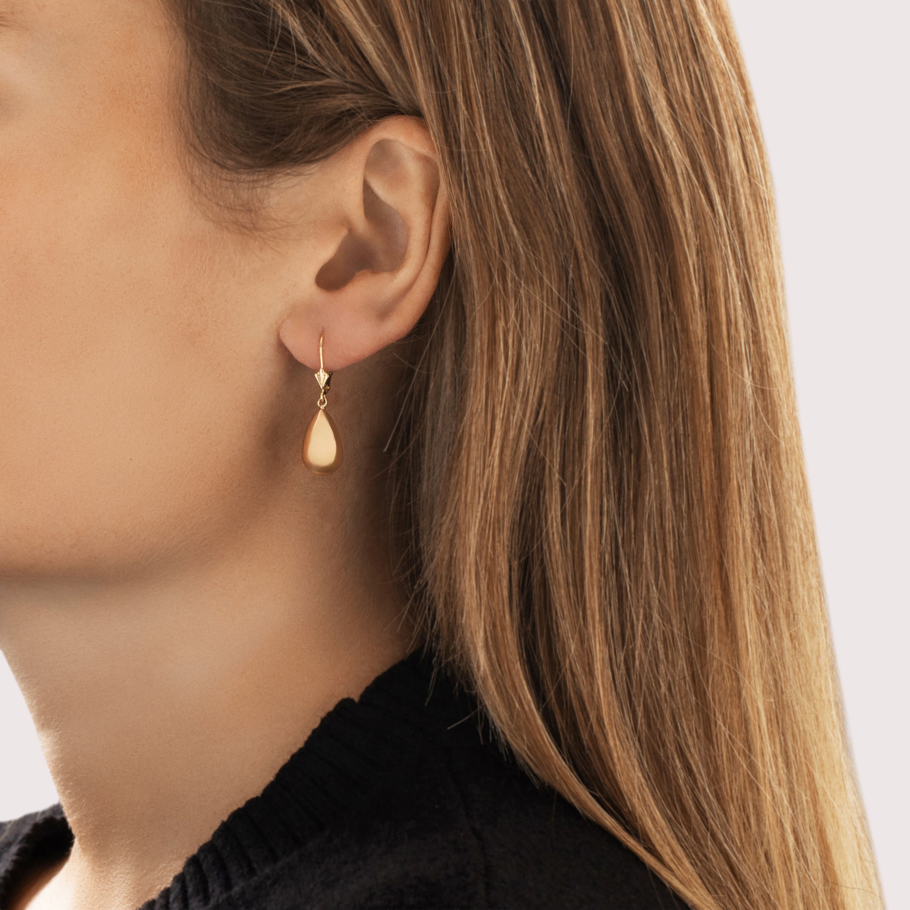 Vintage Lightweight 18k Yellow Gold Teardrop Dangle Lever Back Earrings - On model view