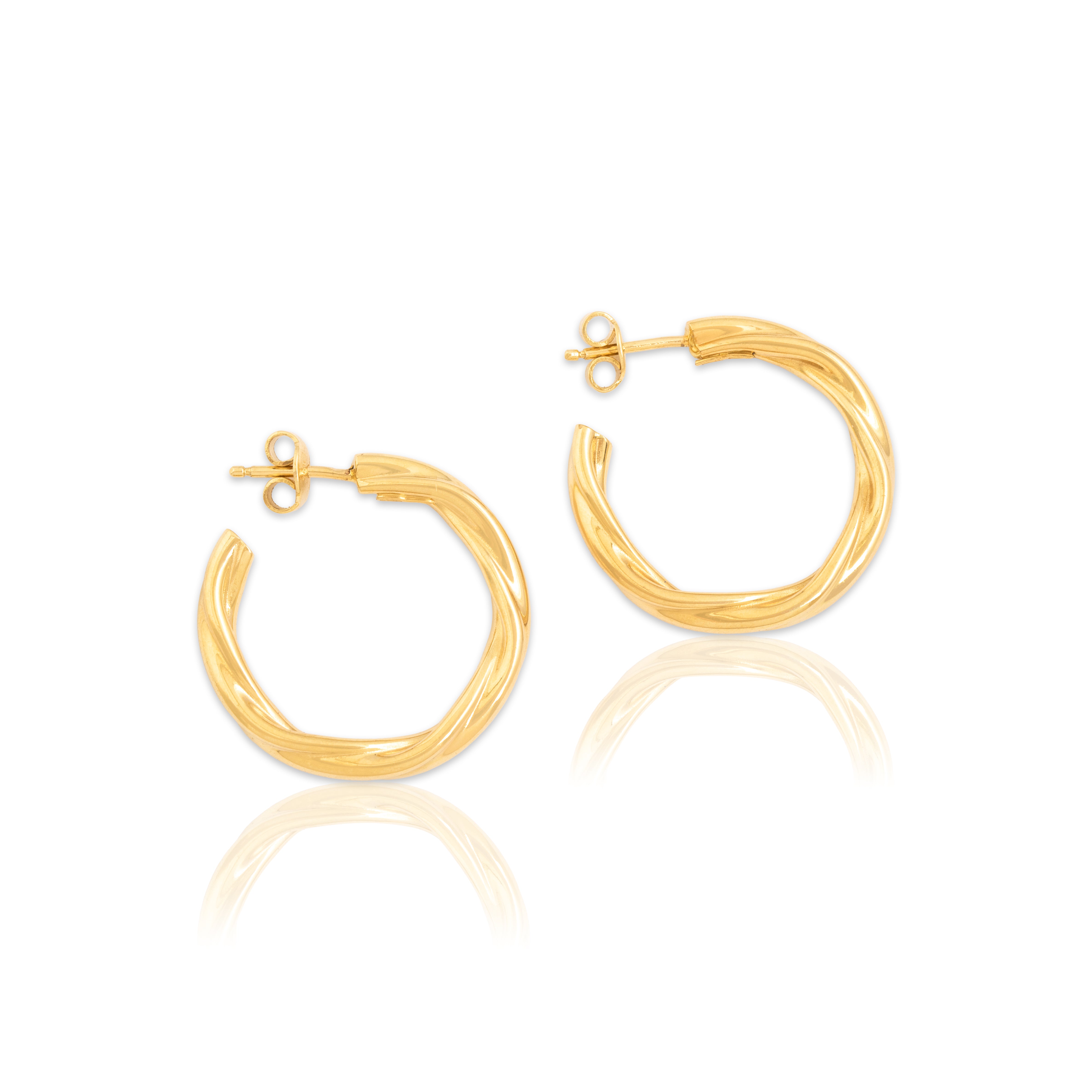 Vintage Italian 18k Yellow Gold Gleaming Twisted Tubular Hoop Earrings - Close-up view