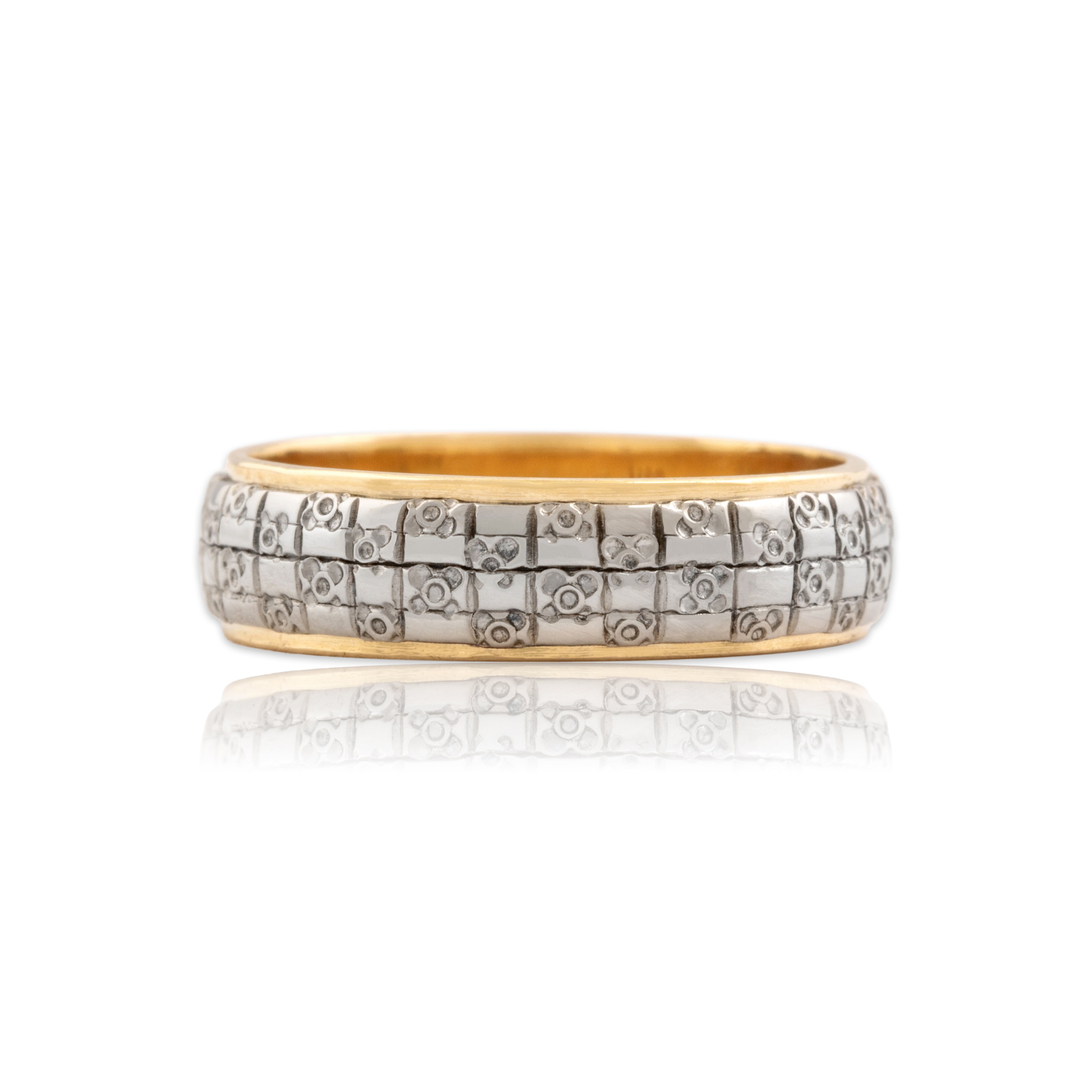 Vintage 14k Yellow Gold & 18k White Gold Geometric Abstract Floral Checker Band Ring - Close-up view