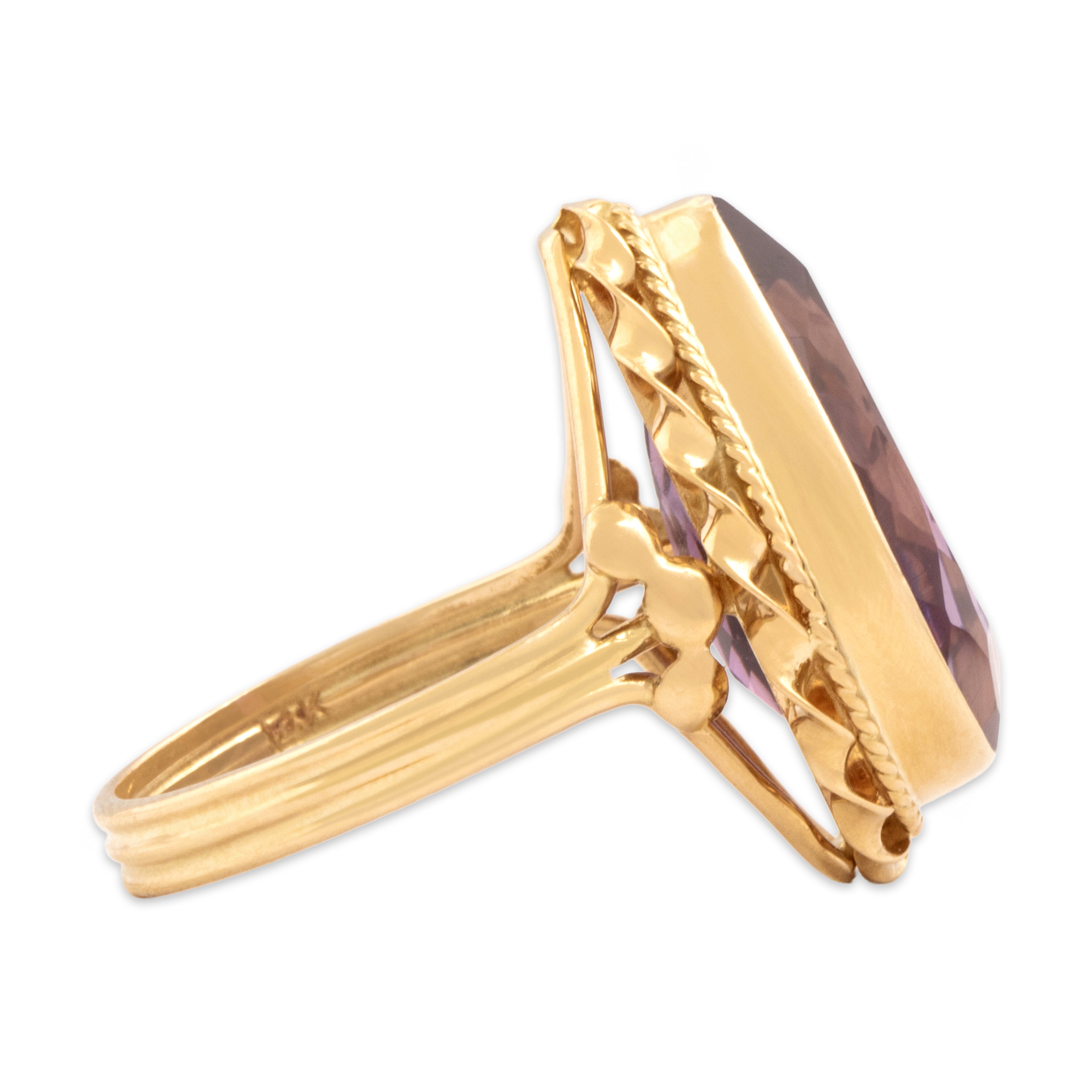Vintage 14k Yellow Gold 7.31ct Amethyst Regal Twisted Rope Bezel Cocktail Ring - Side view
