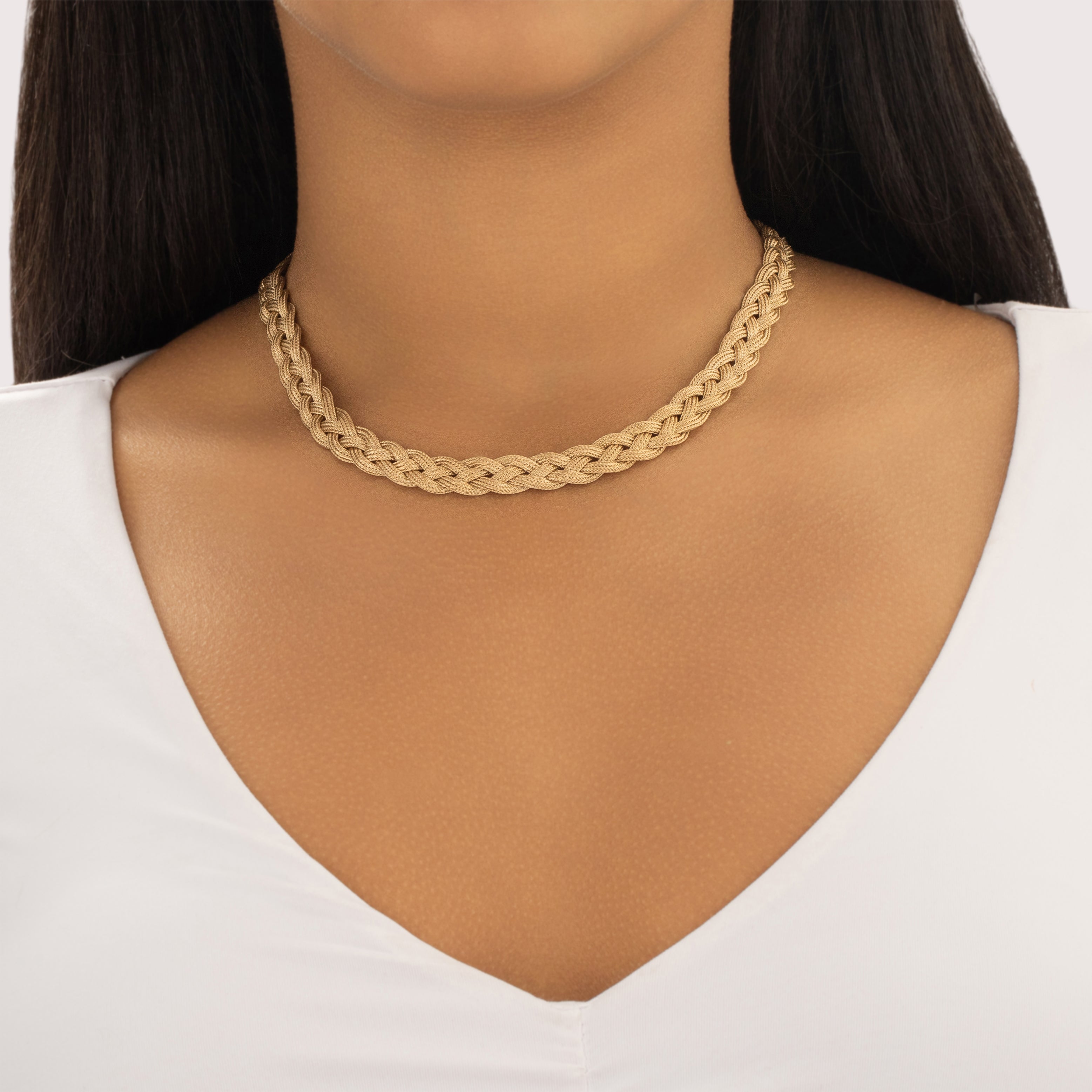 Vintage Italian 14k Yellow Gold Intricate Textured Rope Braid Necklace - On model view