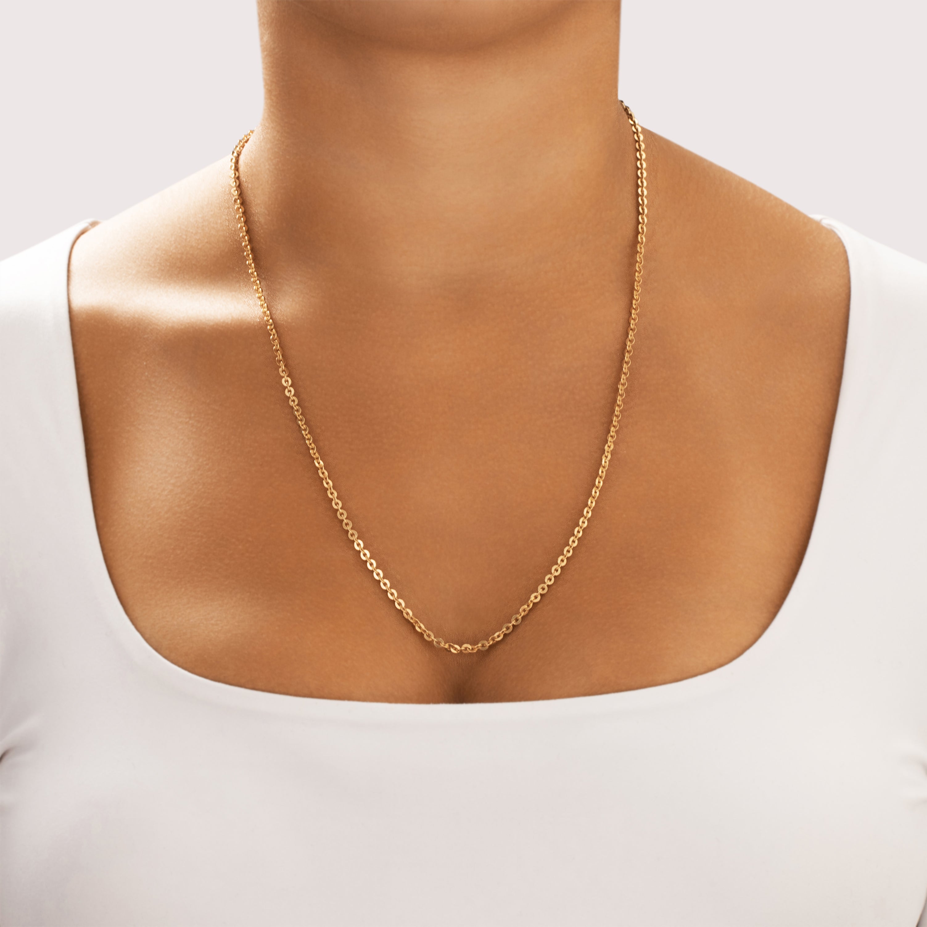 Vintage Italian 18k Yellow Gold 3mm Bold Disc Cable Chain - On model view