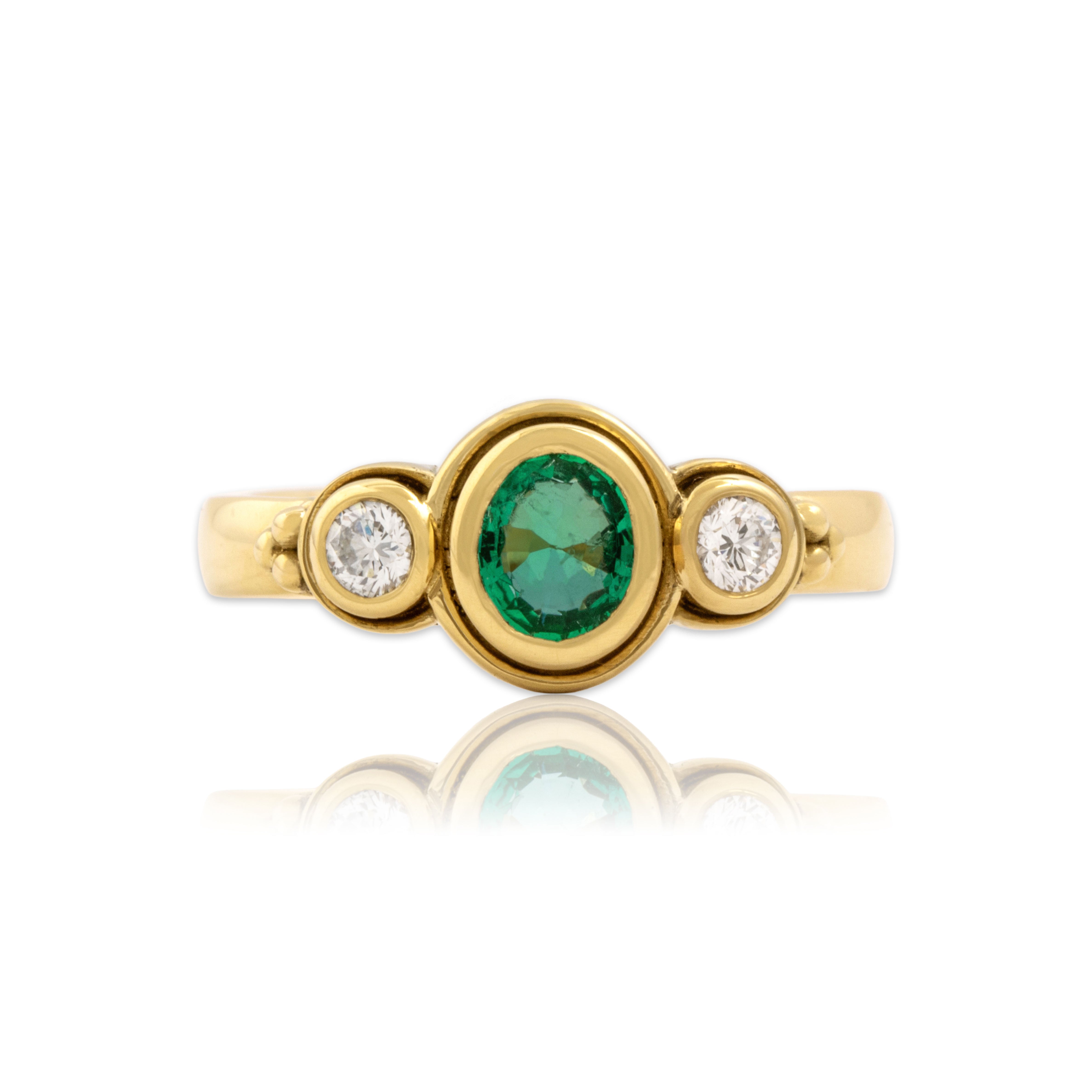Vintage 18k Yellow Gold Emerald Diamond Dazzling Bezel Trio Ring 7.75