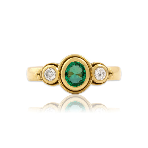 Vintage 18k Yellow Gold Emerald Diamond Dazzling Bezel Trio Ring 7.75