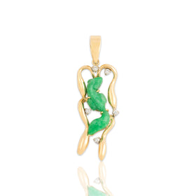 Vintage 14k Yellow Gold Jade Diamond Artistic Playful Squirrel Pendant