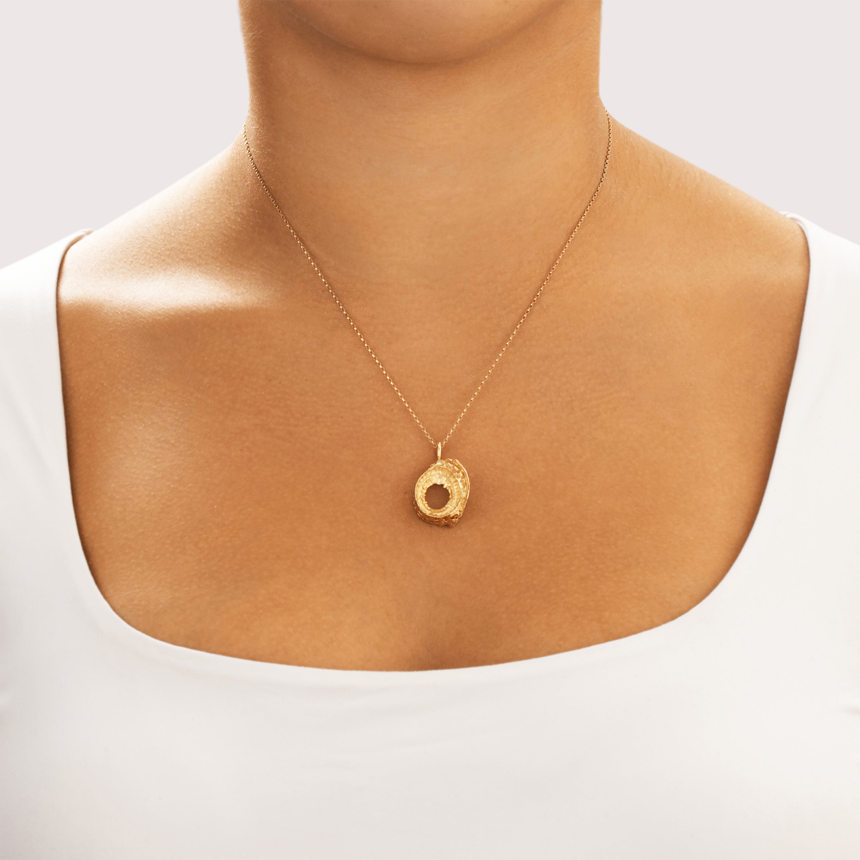 Vintage Heavy 18k Yellow Gold Textured Roman Colosseum Charm / Pendant - On model view