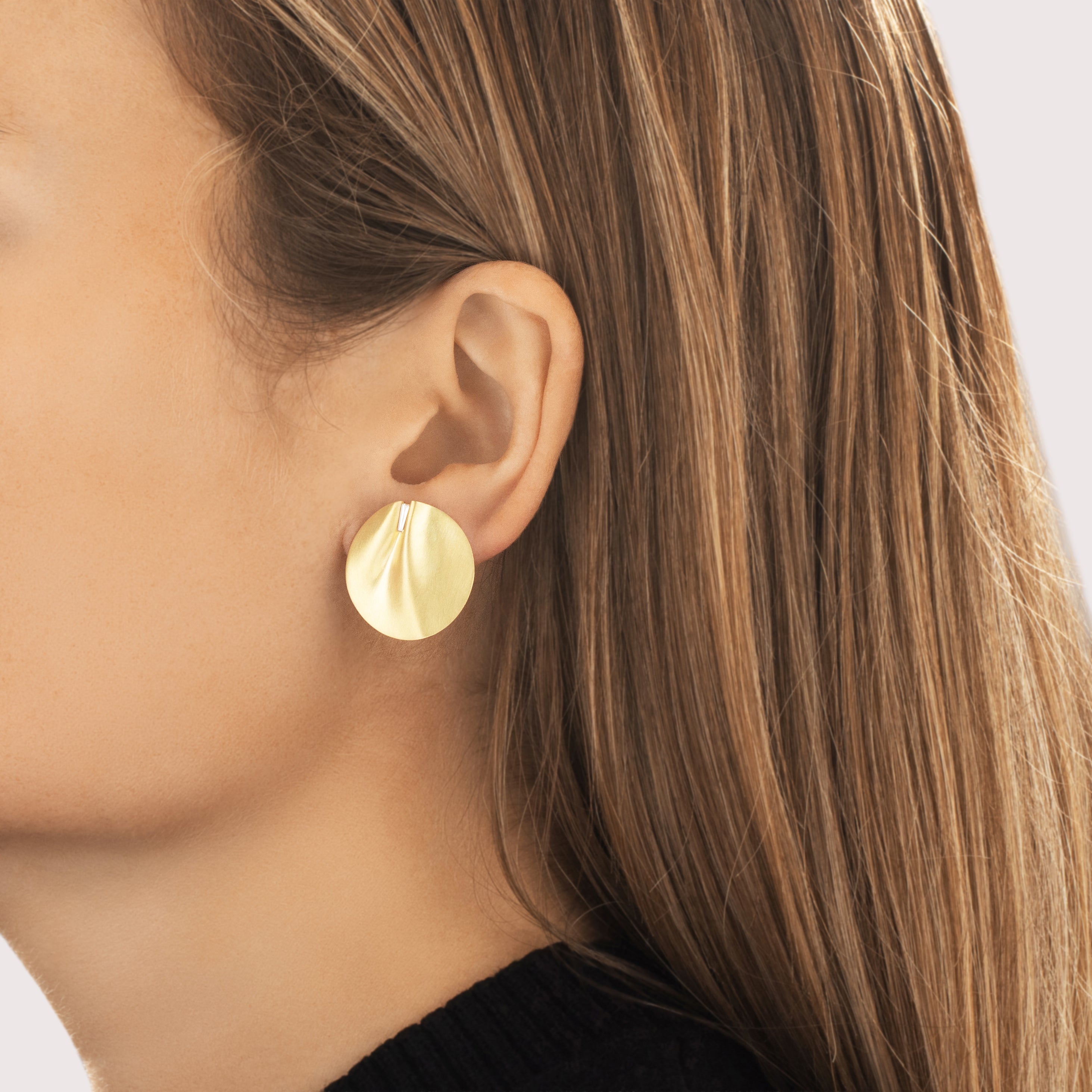 Vintage 18k Yellow Gold Diamond Brushed Draped Disc Baguette Accent Stud Earrings - On model view