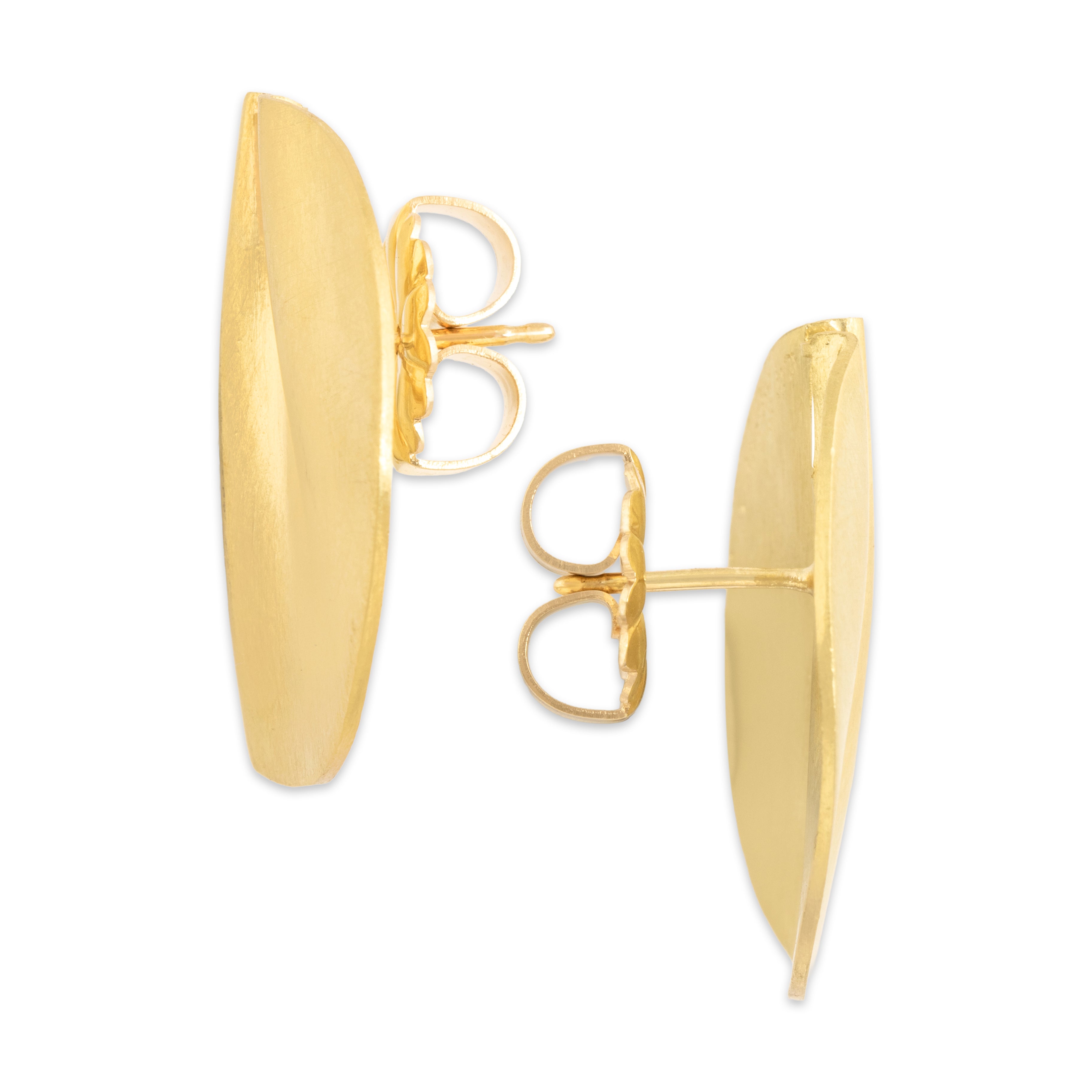 Vintage 18k Yellow Gold Diamond Brushed Draped Disc Baguette Accent Stud Earrings - Side view