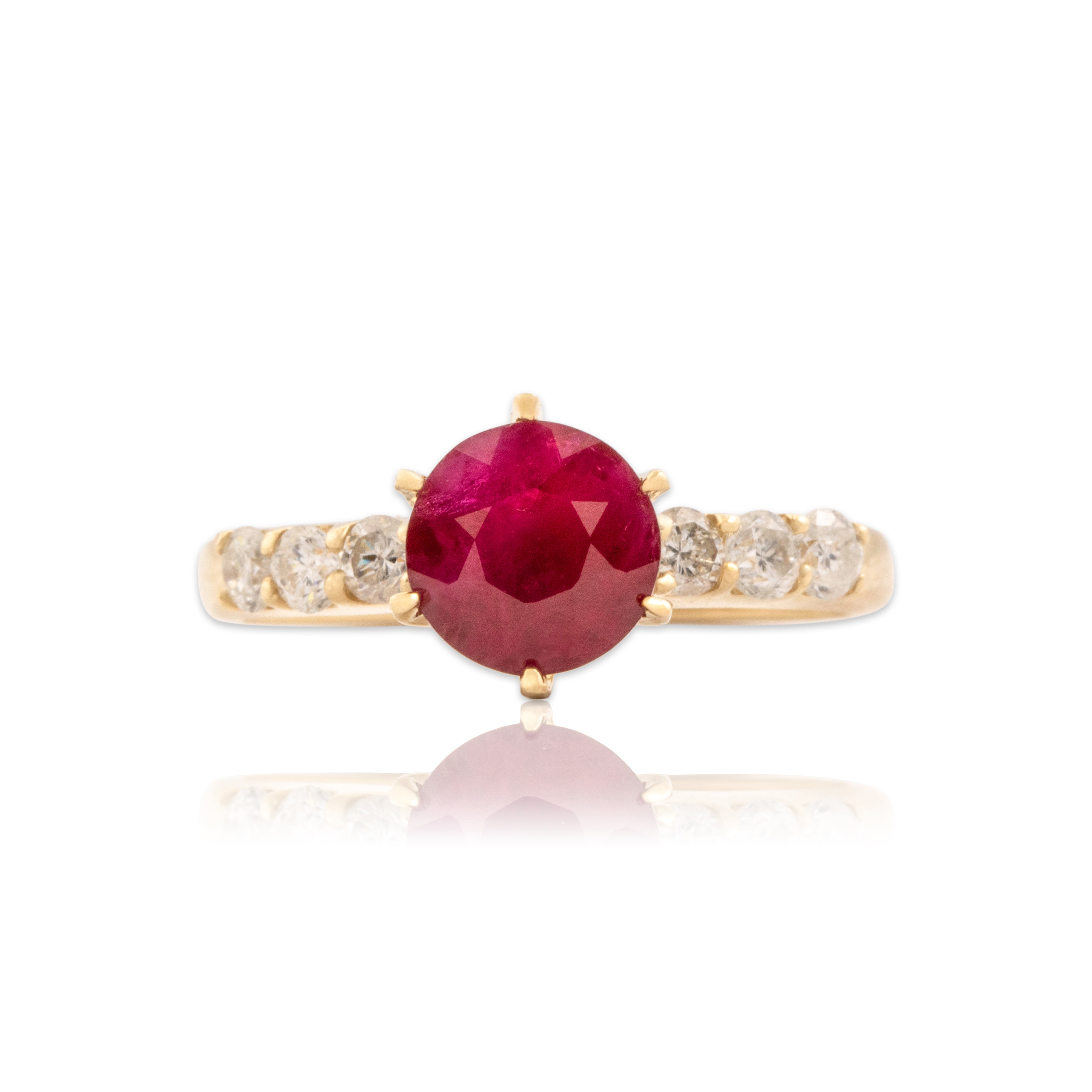 Vintage 14k Yellow Gold 1.25ct Ruby Diamond Striking Round Sparkle Accent Ring - Close-up view
