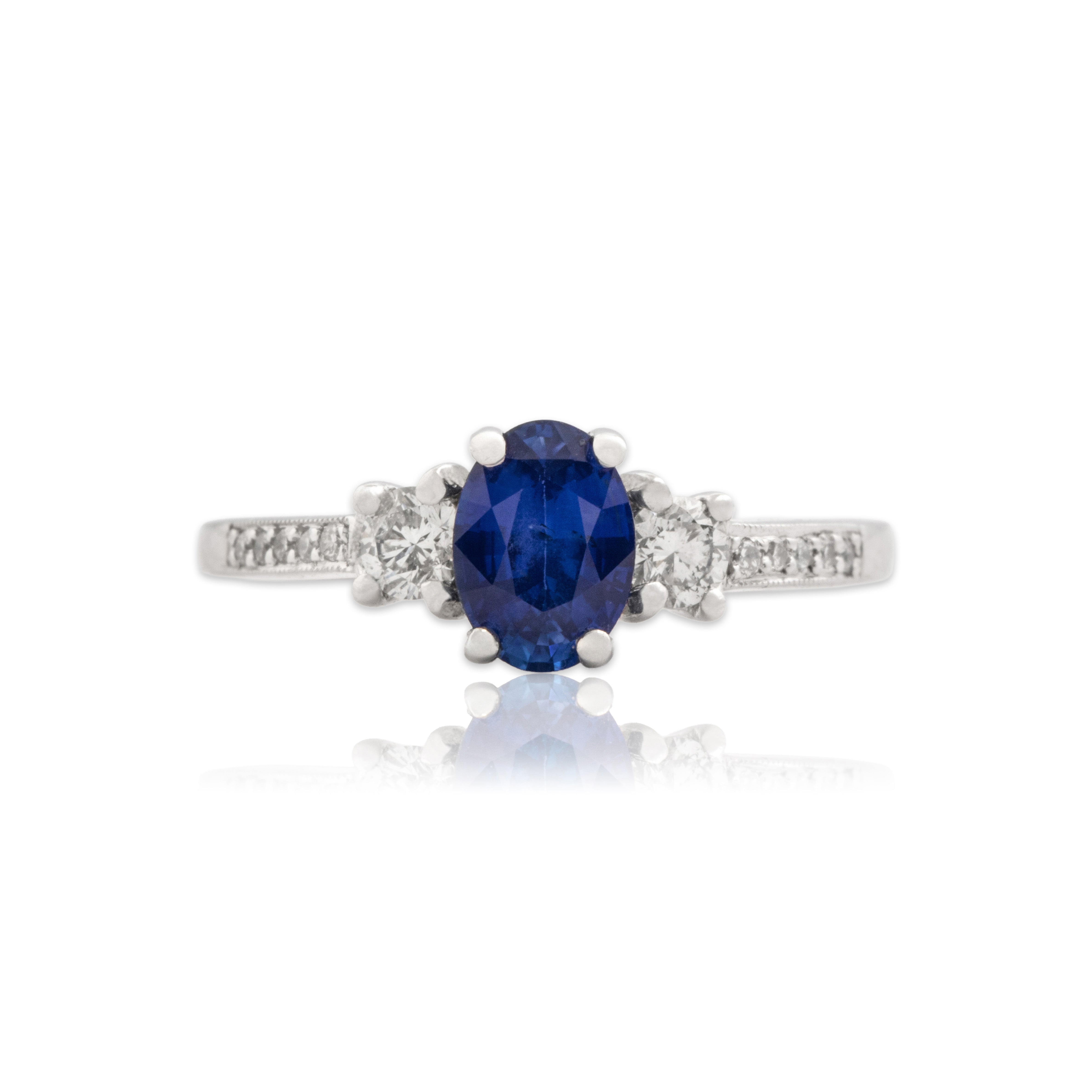 Vintage 14k White Gold .85ct Blue Sapphire White Diamond Elegant Shoulder Ring 6.75