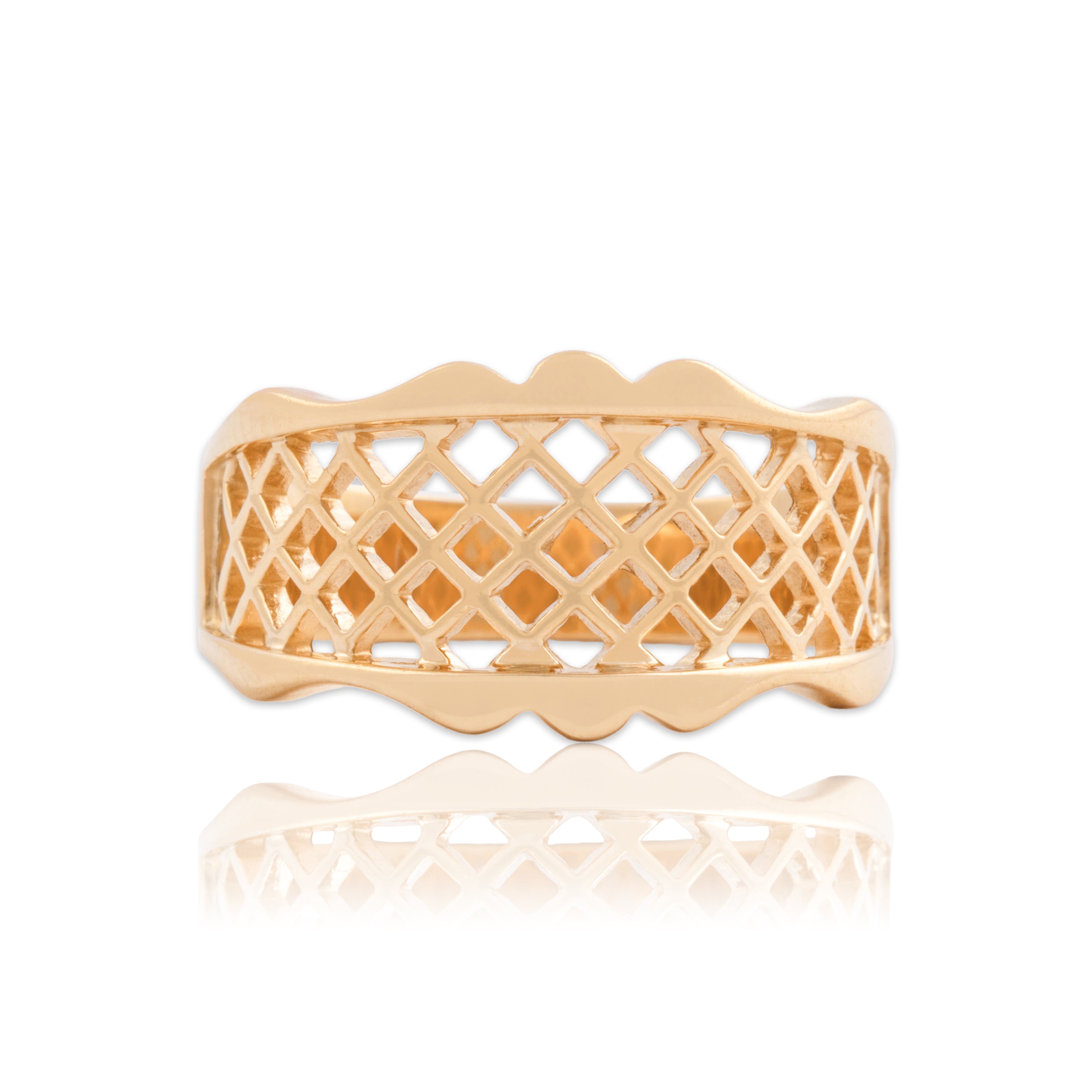 Vintage 14k Yellow Gold Wide Latticework Band Ring - Close-up view