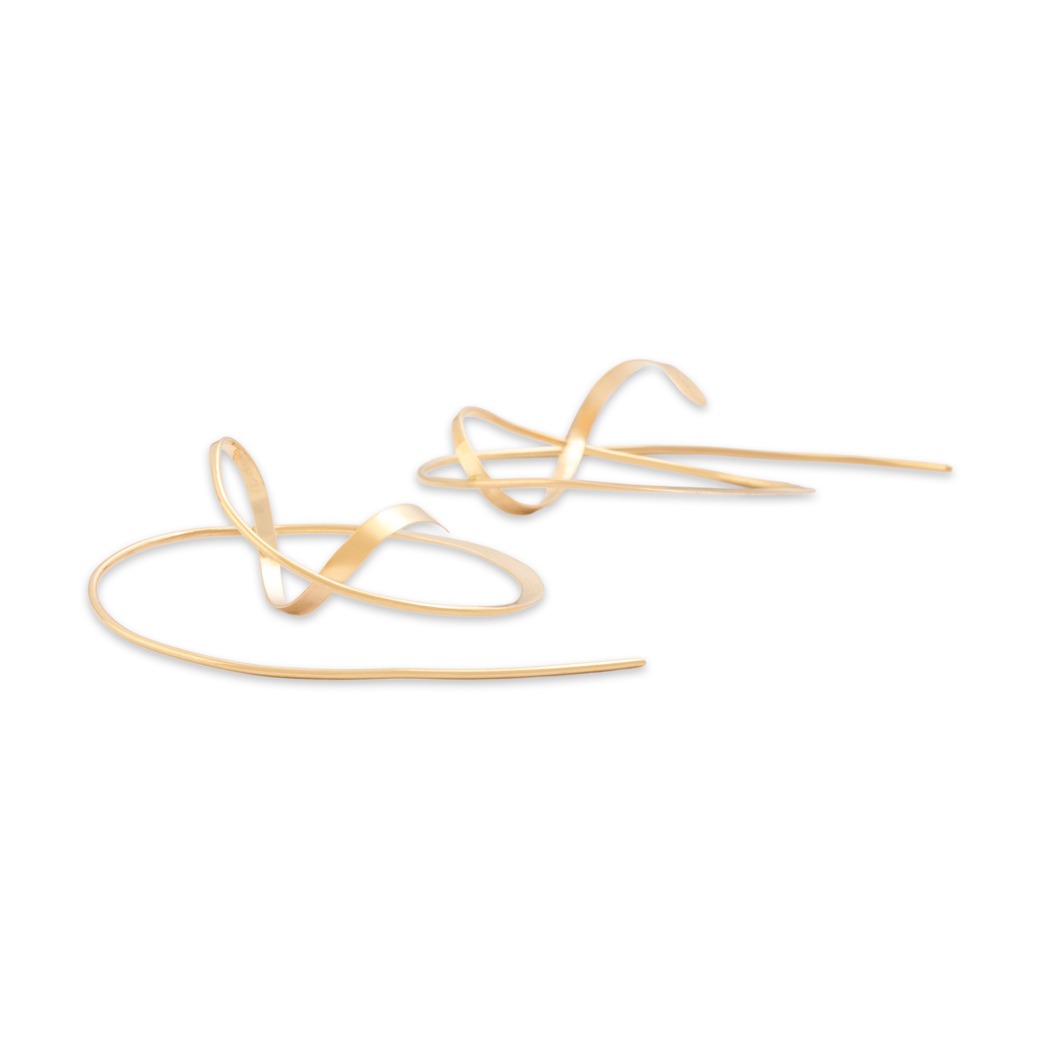 Vintage Lightweight 14k Yellow Gold Subtly Asymmetric Drop Earrings
