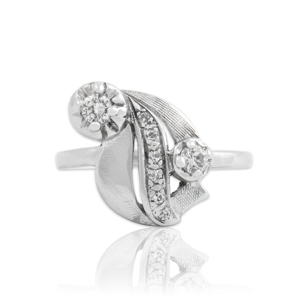 Vintage 14k White Gold Diamond Unique Engraved Sparkling Cluster Ring 7.25