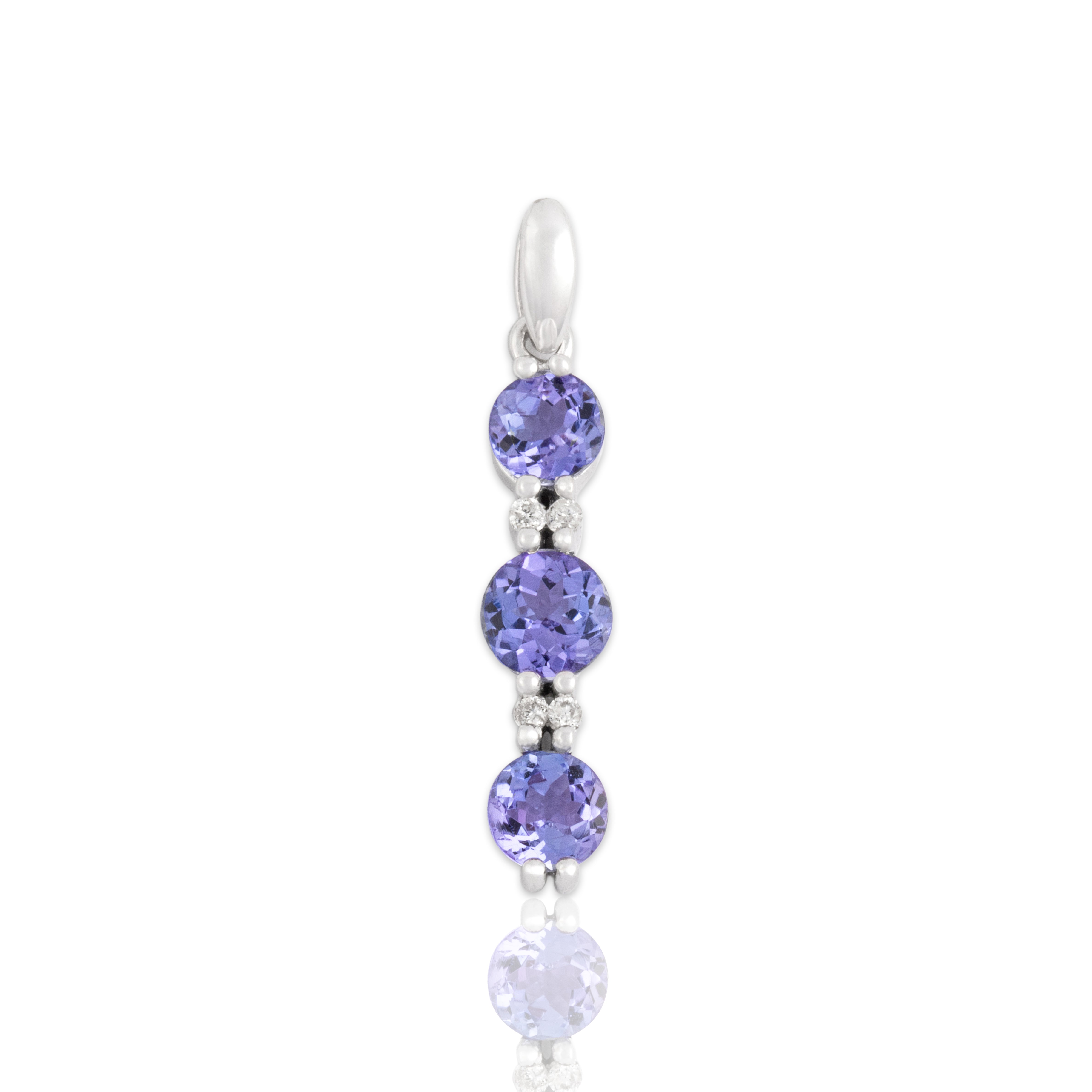 Estate 14k White Gold 1.12cttw Tanzanite Diamond Sparkling Lavender Pendant - Close-up view
