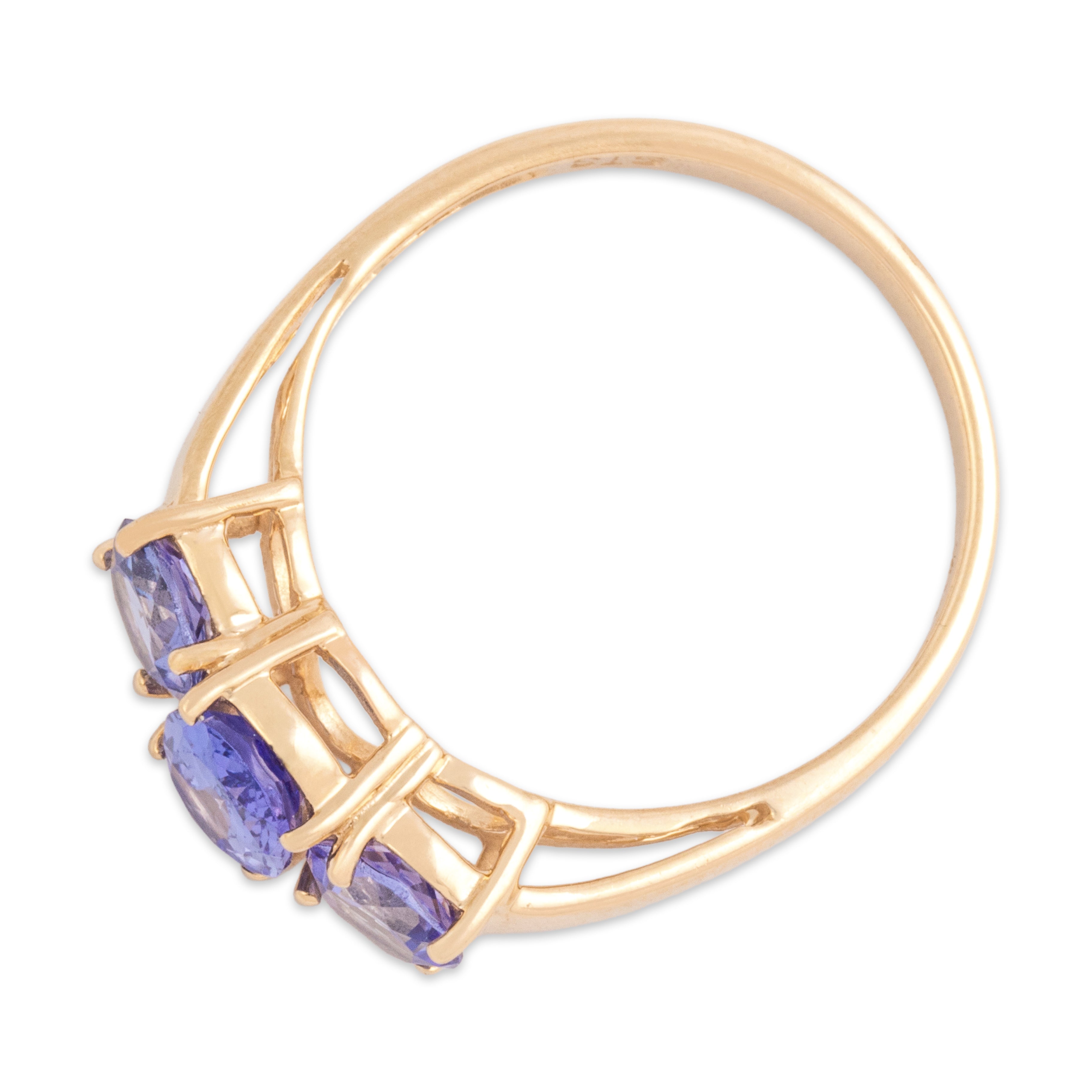 Vintage 14k Yellow Gold 1.54cttw Tanzanite Classic Trio Ring - Overall view
