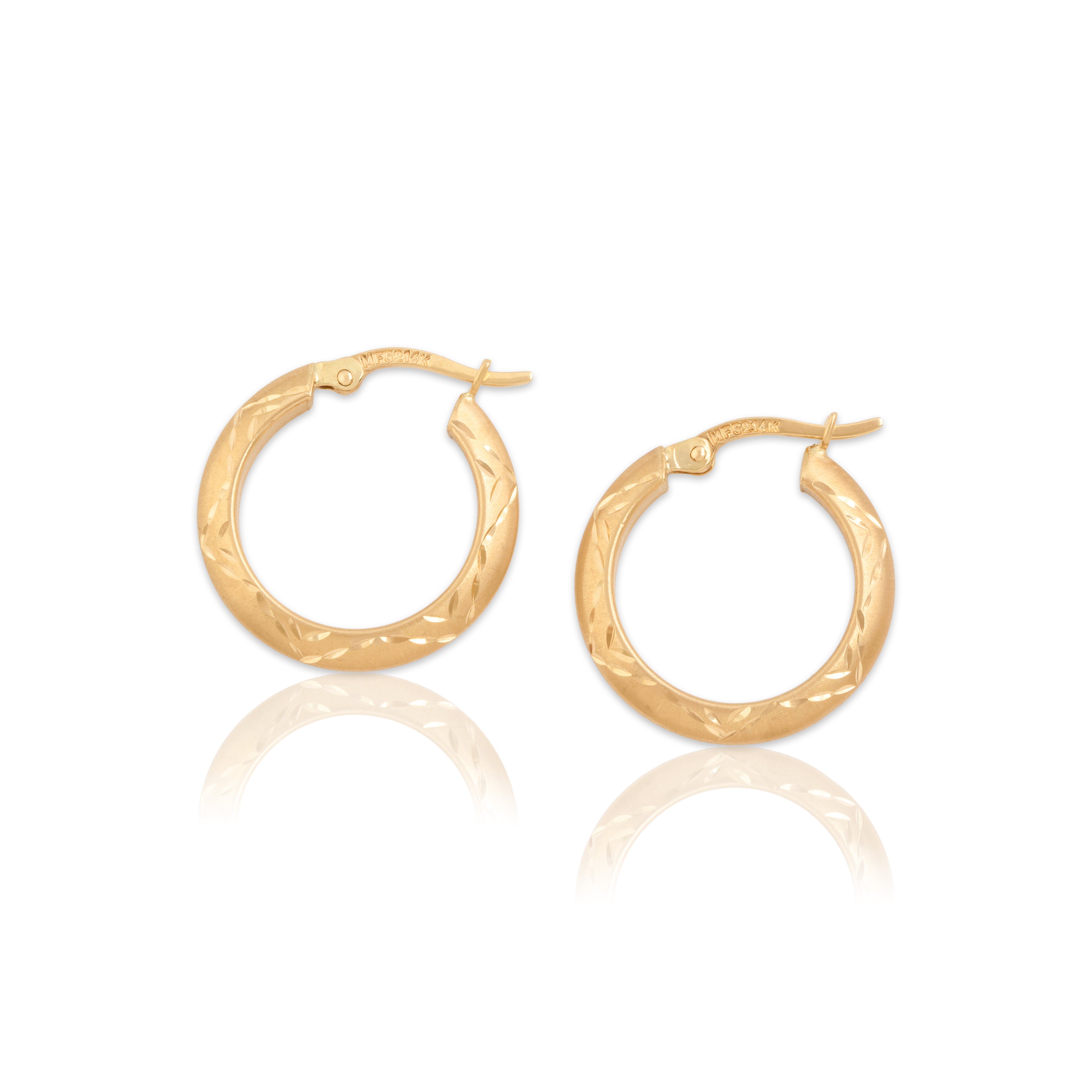 Vintage Small 14k Yellow Gold Dual Finish Diamond Cut Hoop Earrings - Close-up view