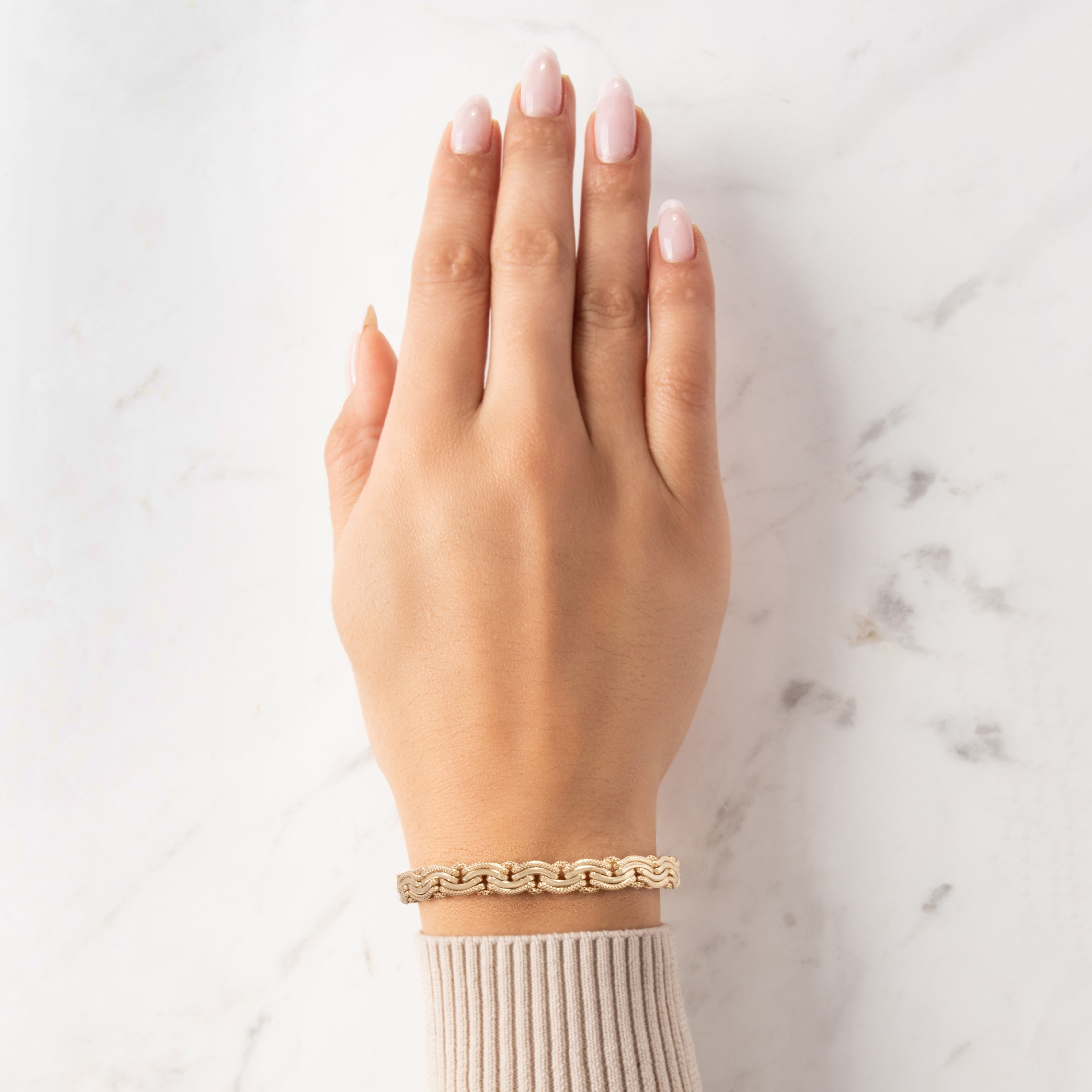 Vintage Italian Lightweight 14k Yellow Gold Intricate Textured C Link Bracelet - On model view