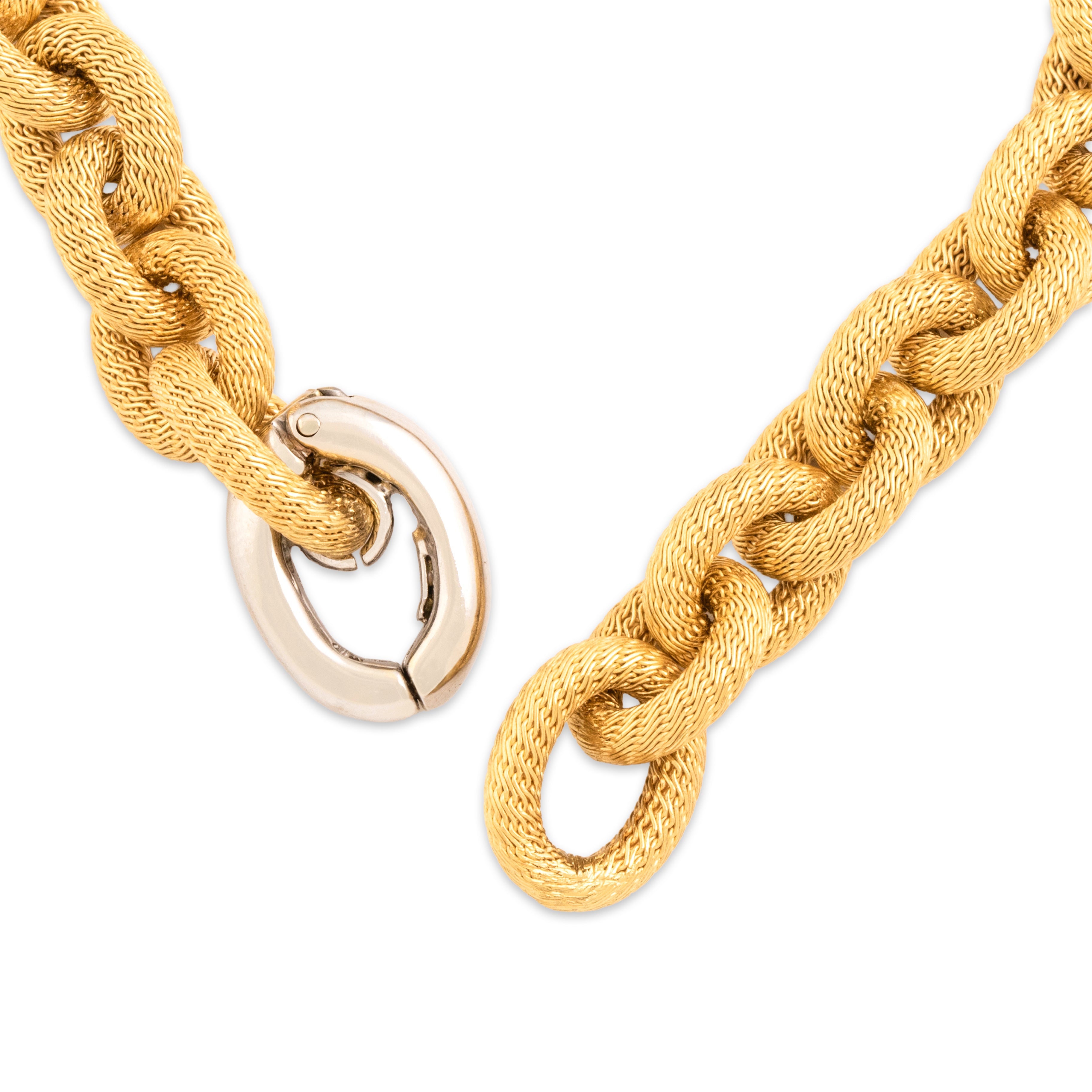 Vintage Italian Heavy 18k Yellow & White Gold Chunky Textured Link Bracelet - clasp view
